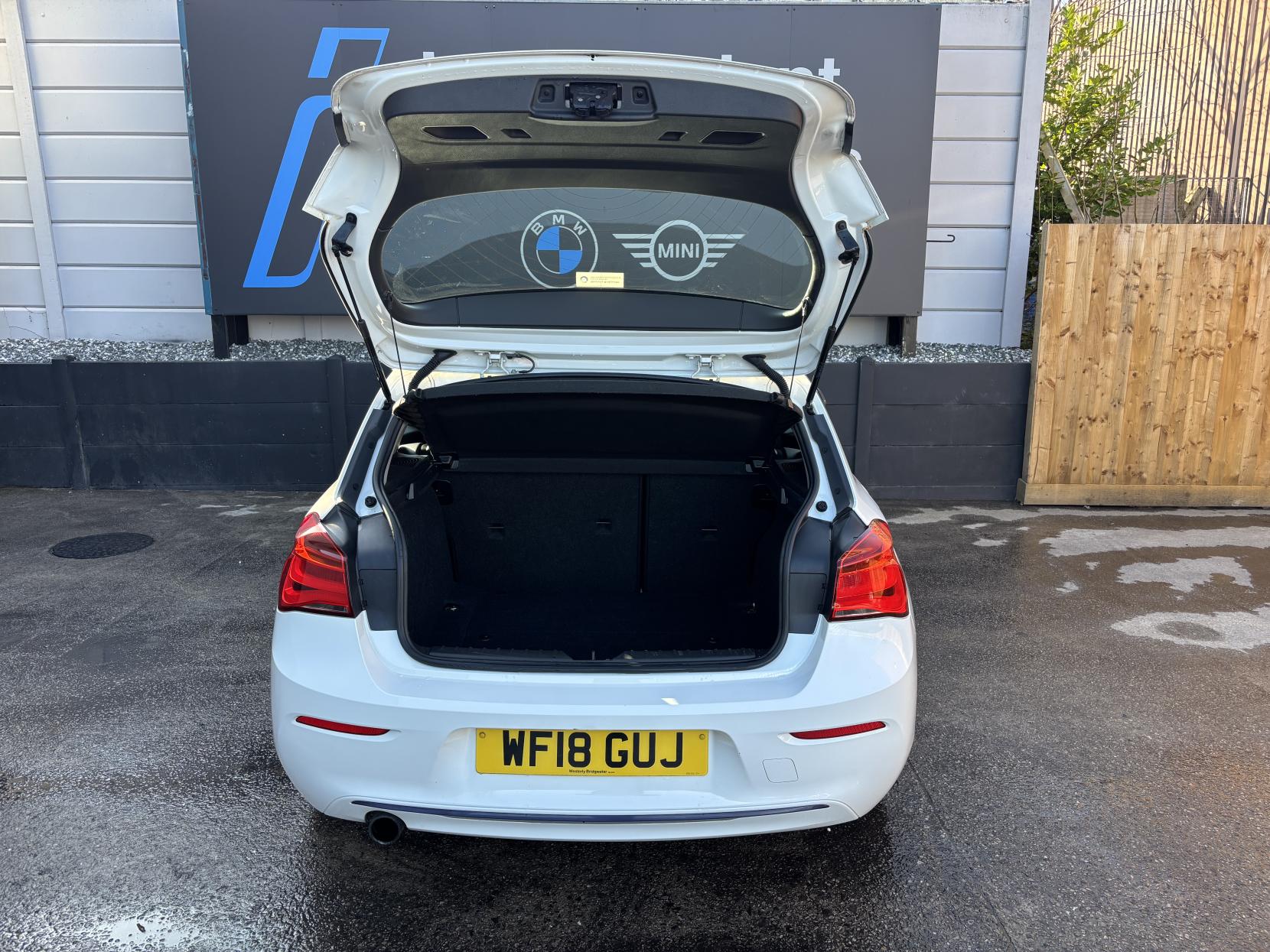 BMW 1 Series 1.5 118i Sport Hatchback 3dr Petrol Manual Euro 6 (s/s) (136 ps)