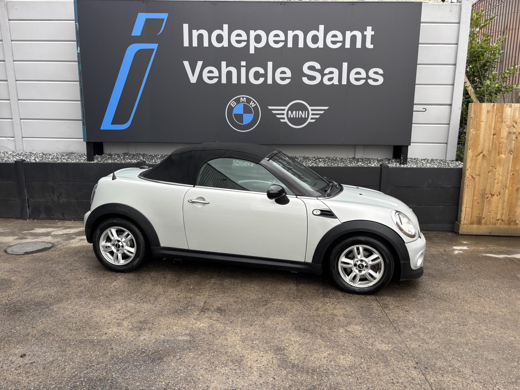 MINI Roadster 1.6 Cooper Convertible 2dr Petrol Auto Euro 5 (122 ps)