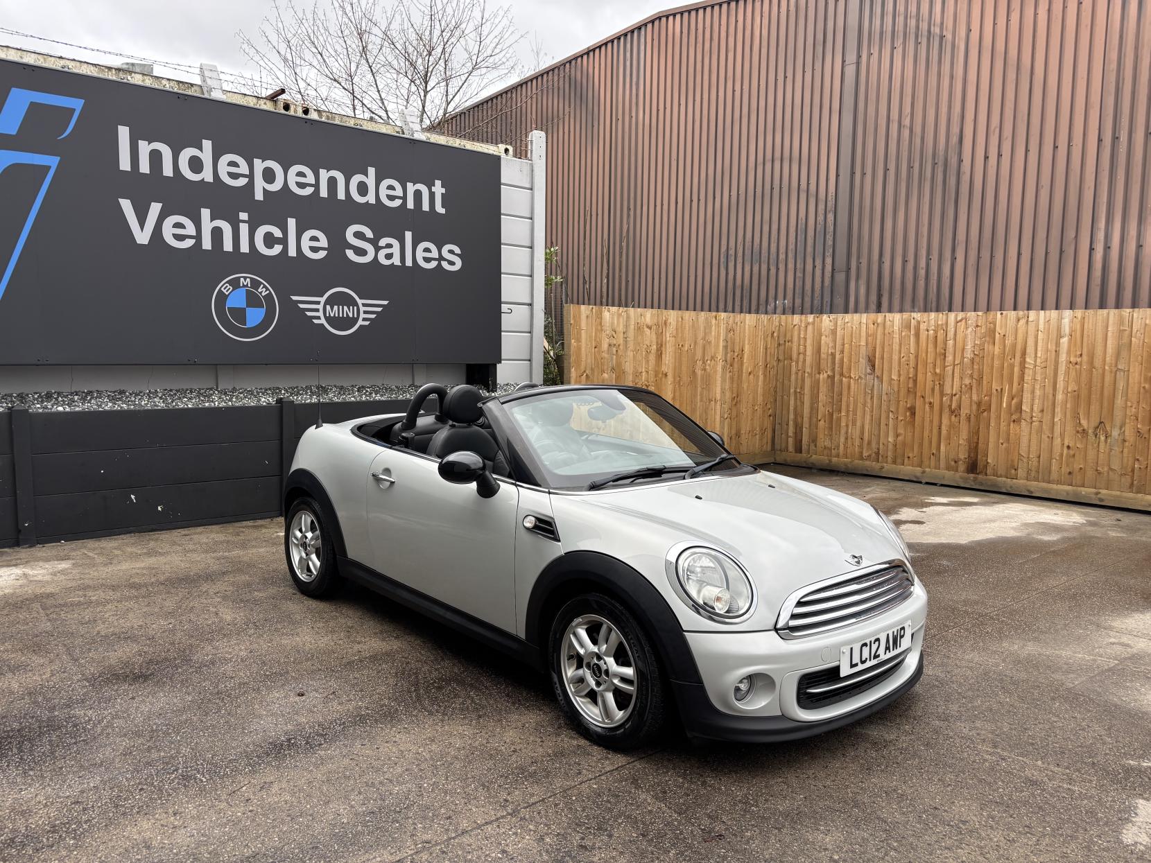 MINI Roadster 1.6 Cooper Convertible 2dr Petrol Auto Euro 5 (122 ps)