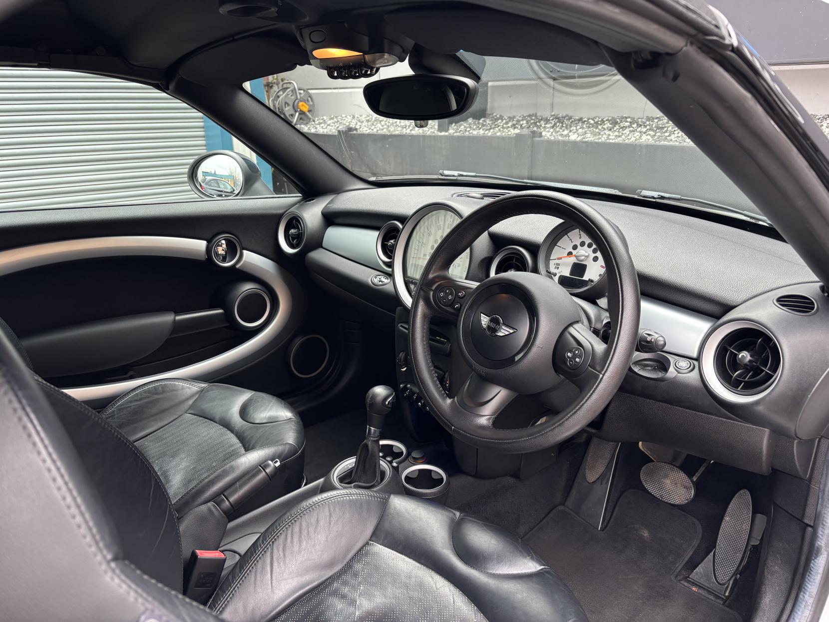 MINI Roadster 1.6 Cooper Convertible 2dr Petrol Auto Euro 5 (122 ps)