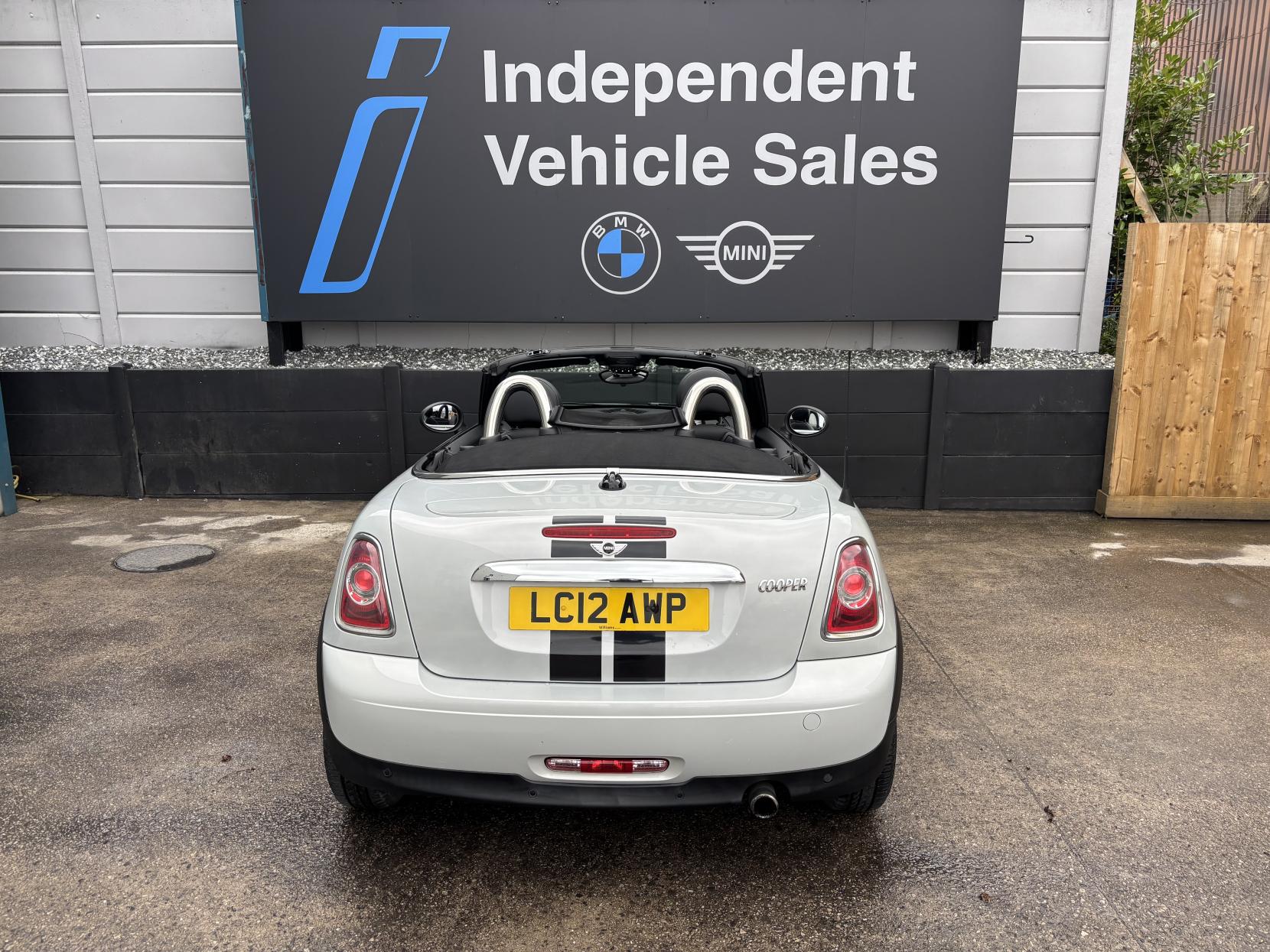 MINI Roadster 1.6 Cooper Convertible 2dr Petrol Auto Euro 5 (122 ps)