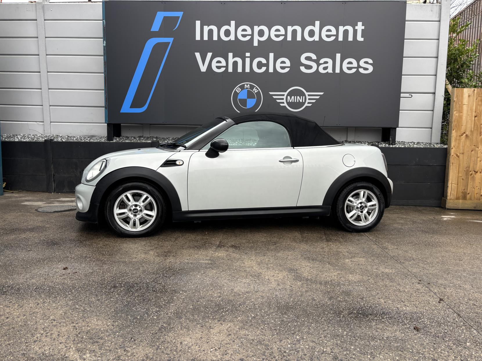 MINI Roadster 1.6 Cooper Convertible 2dr Petrol Auto Euro 5 (122 ps)
