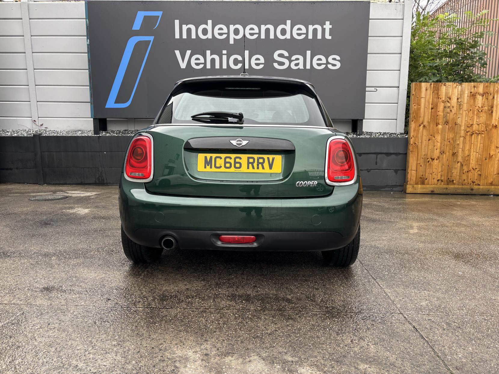 MINI Hatch 1.5 Cooper Hatchback 5dr Petrol Manual Euro 6 (s/s) (136 ps)