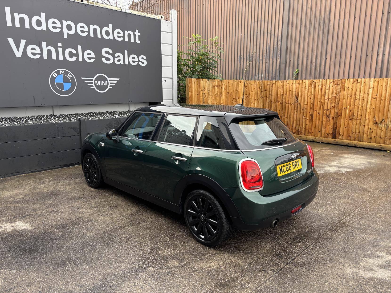 MINI Hatch 1.5 Cooper Hatchback 5dr Petrol Manual Euro 6 (s/s) (136 ps)