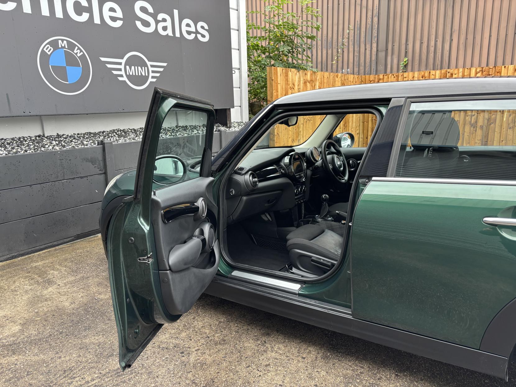 MINI Hatch 1.5 Cooper Hatchback 5dr Petrol Manual Euro 6 (s/s) (136 ps)