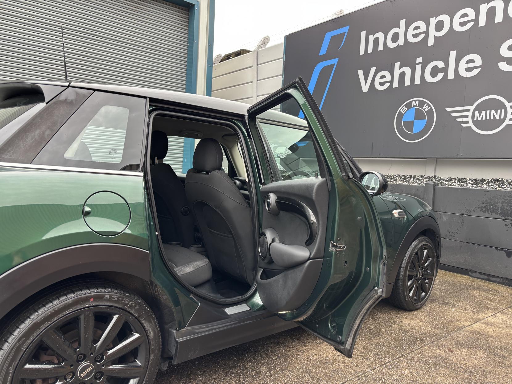 MINI Hatch 1.5 Cooper Hatchback 5dr Petrol Manual Euro 6 (s/s) (136 ps)