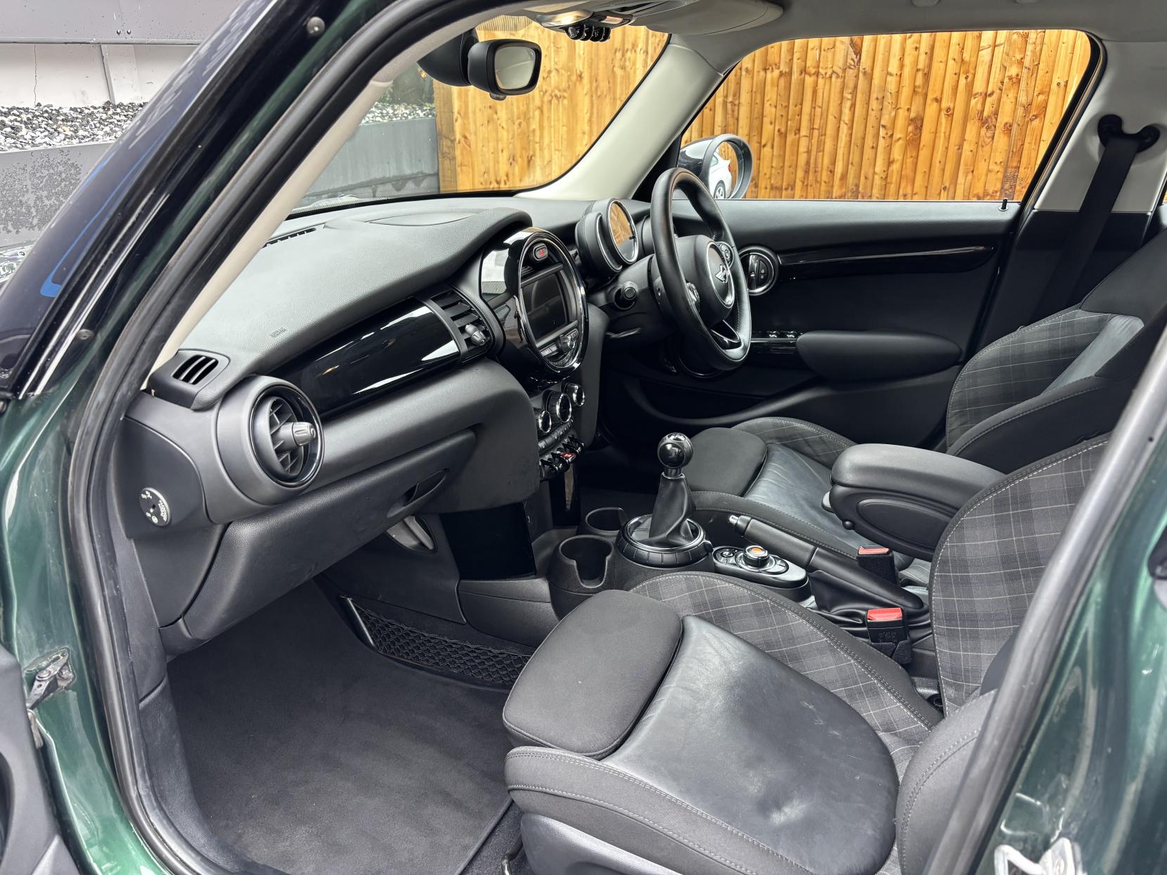 MINI Hatch 1.5 Cooper Hatchback 5dr Petrol Manual Euro 6 (s/s) (136 ps)