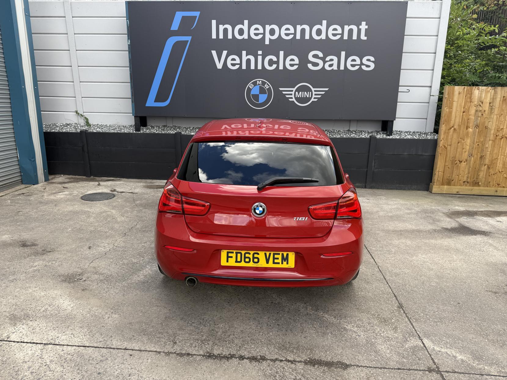 BMW 1 Series 1.5 118i Sport Hatchback 5dr Petrol Manual Euro 6 (s/s) (136 ps)