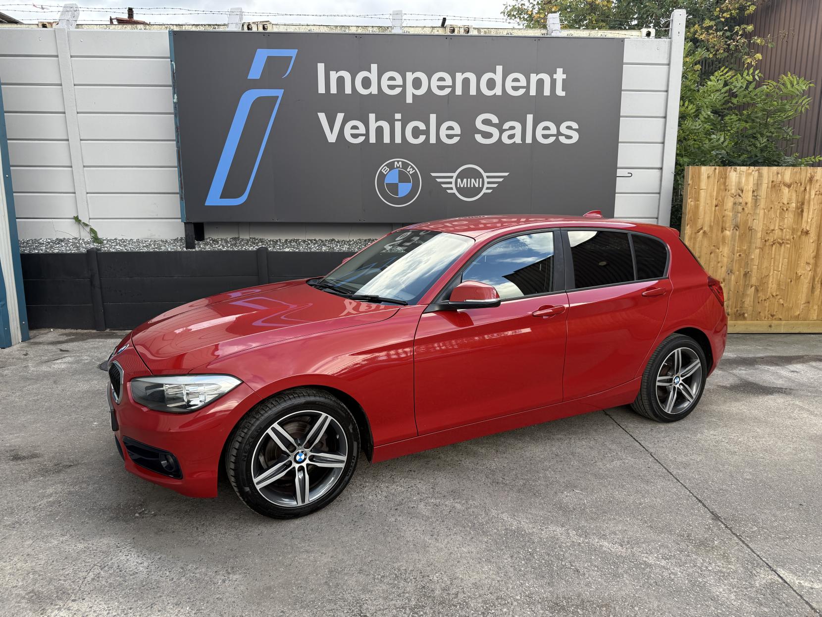 BMW 1 Series 1.5 118i Sport Hatchback 5dr Petrol Manual Euro 6 (s/s) (136 ps)