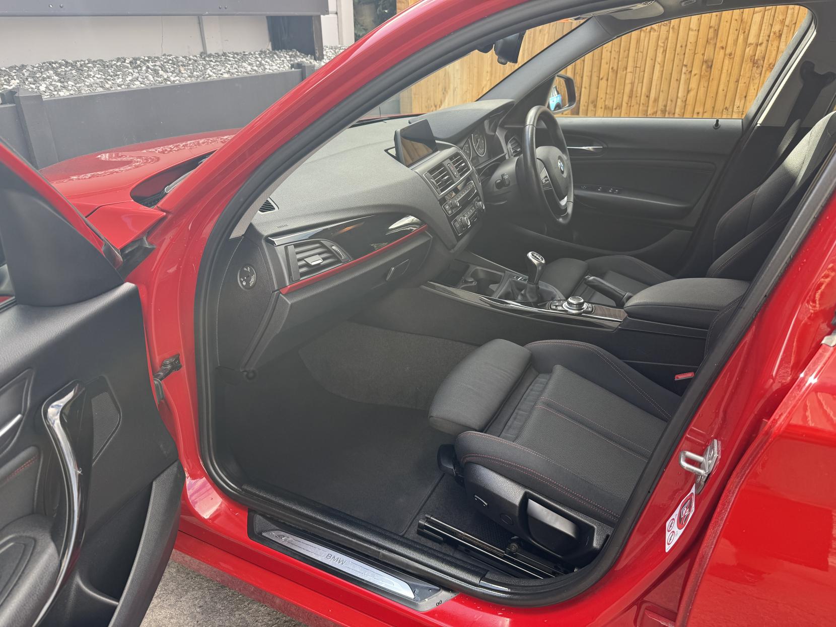 BMW 1 Series 1.5 118i Sport Hatchback 5dr Petrol Manual Euro 6 (s/s) (136 ps)