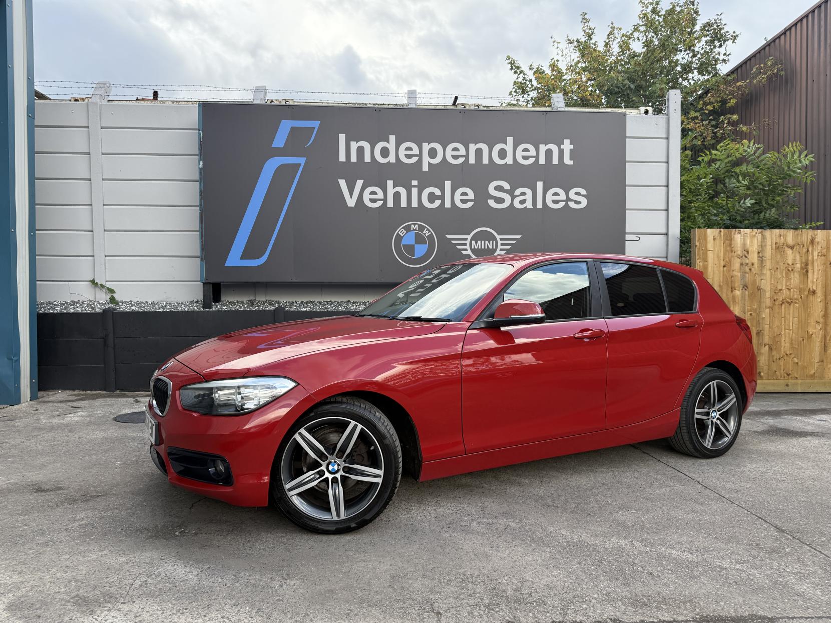 BMW 1 Series 1.5 118i Sport Hatchback 5dr Petrol Manual Euro 6 (s/s) (136 ps)