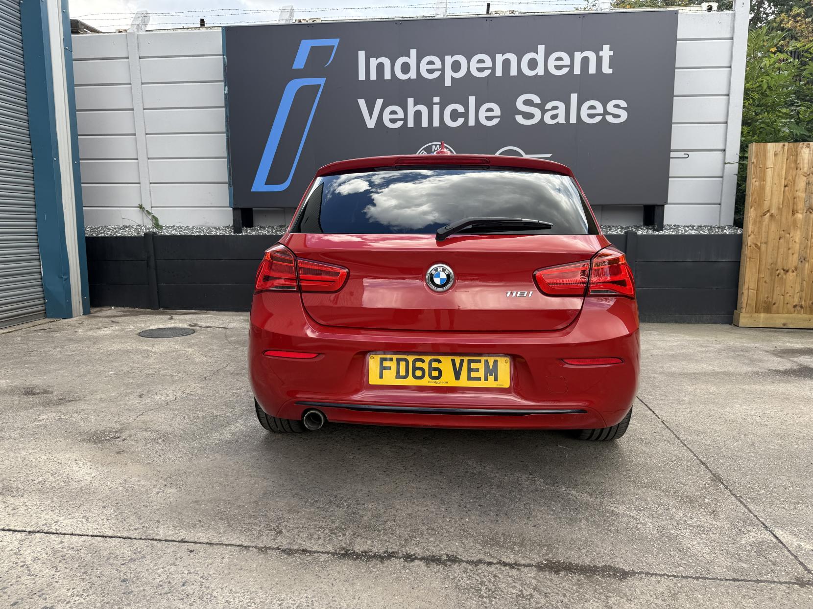 BMW 1 Series 1.5 118i Sport Hatchback 5dr Petrol Manual Euro 6 (s/s) (136 ps)