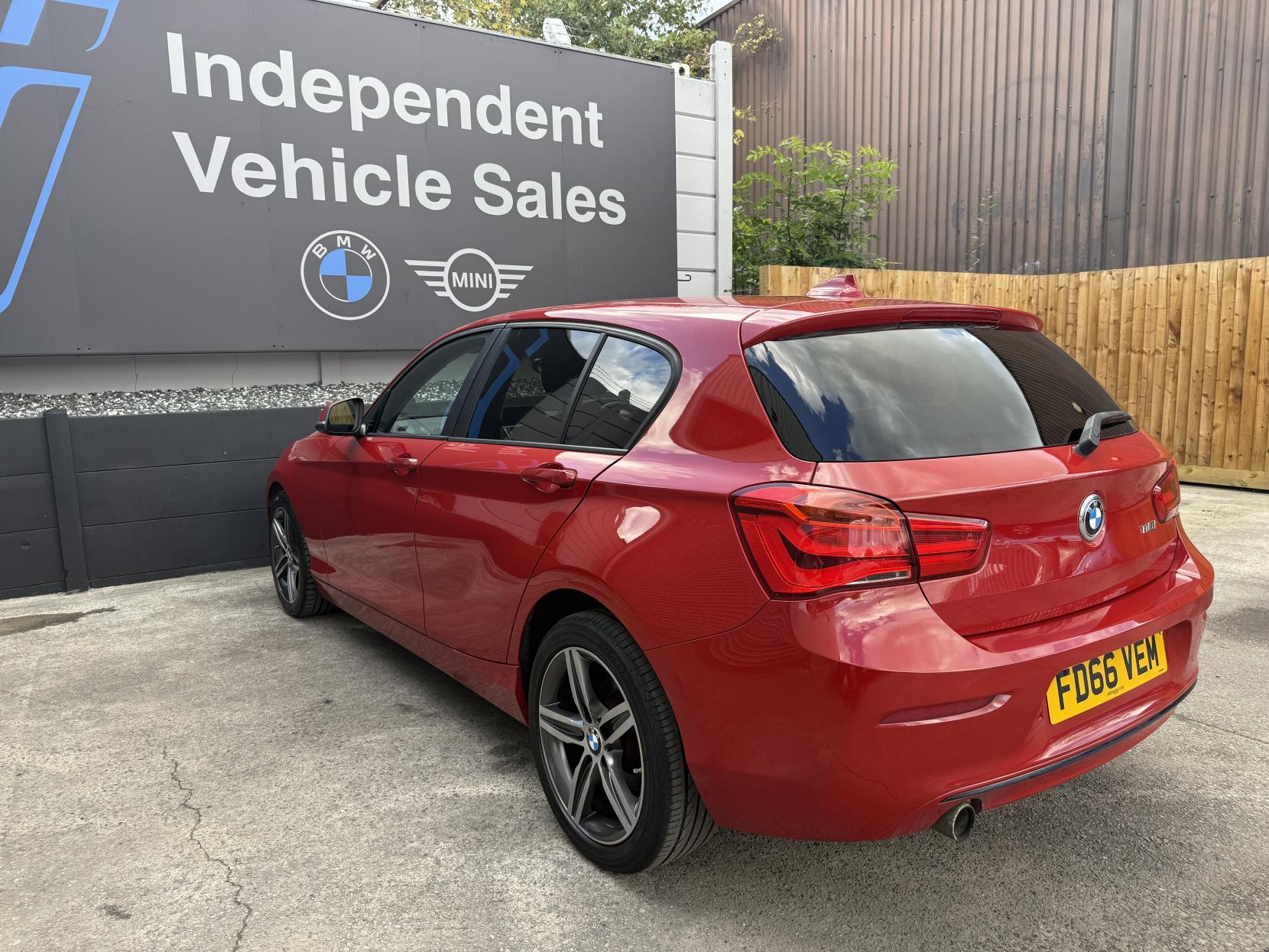 BMW 1 Series 1.5 118i Sport Hatchback 5dr Petrol Manual Euro 6 (s/s) (136 ps)