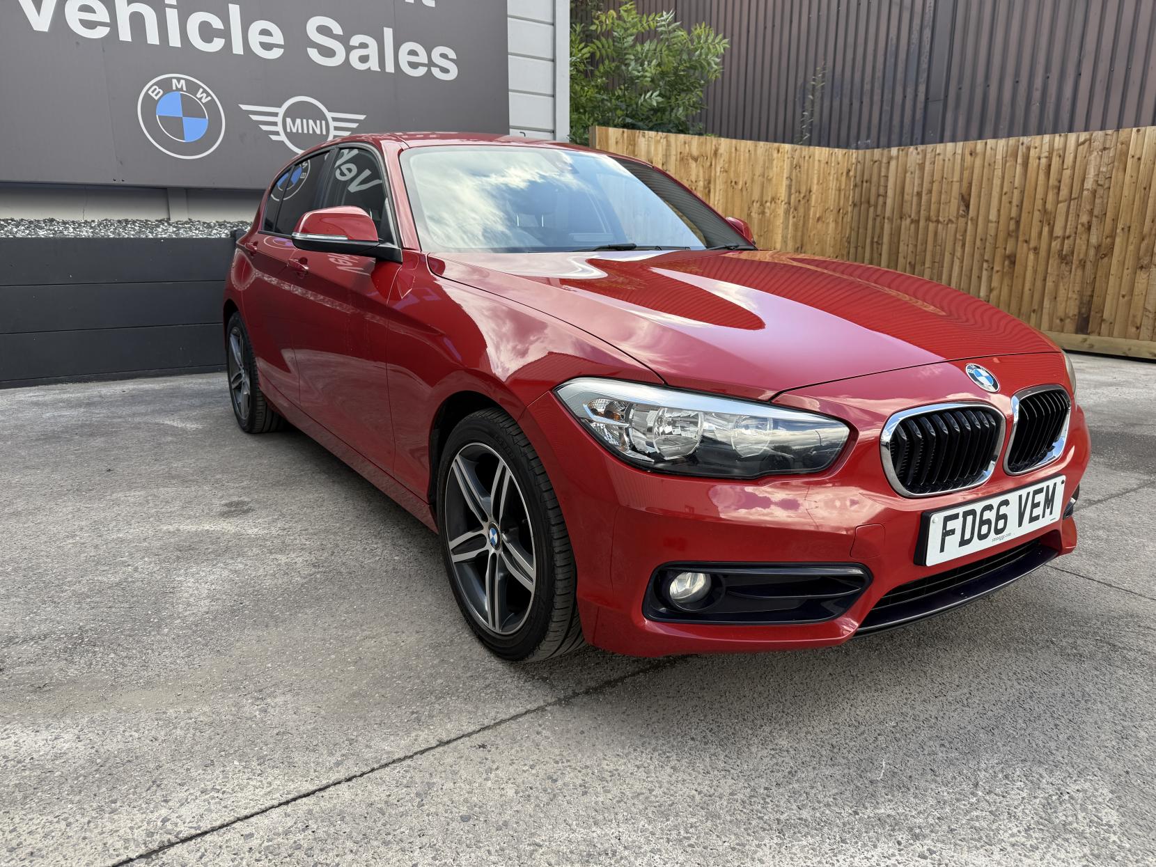 BMW 1 Series 1.5 118i Sport Hatchback 5dr Petrol Manual Euro 6 (s/s) (136 ps)