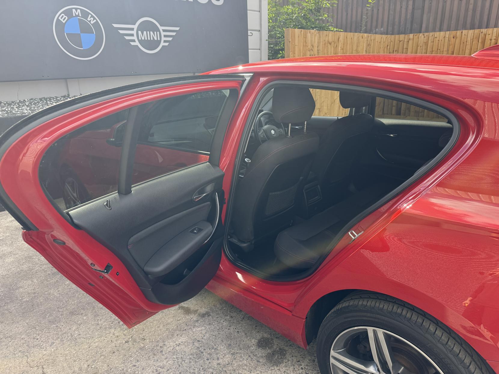 BMW 1 Series 1.5 118i Sport Hatchback 5dr Petrol Manual Euro 6 (s/s) (136 ps)