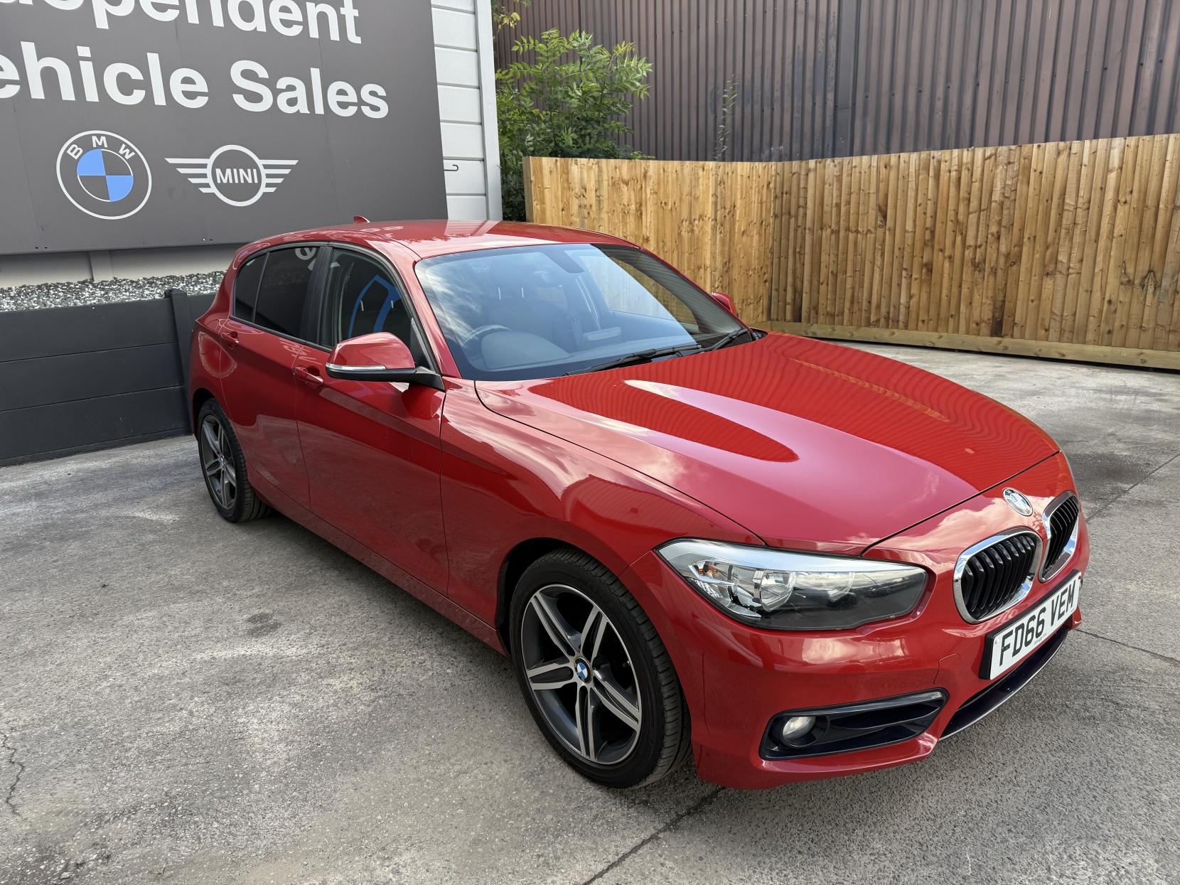 BMW 1 Series 1.5 118i Sport Hatchback 5dr Petrol Manual Euro 6 (s/s) (136 ps)