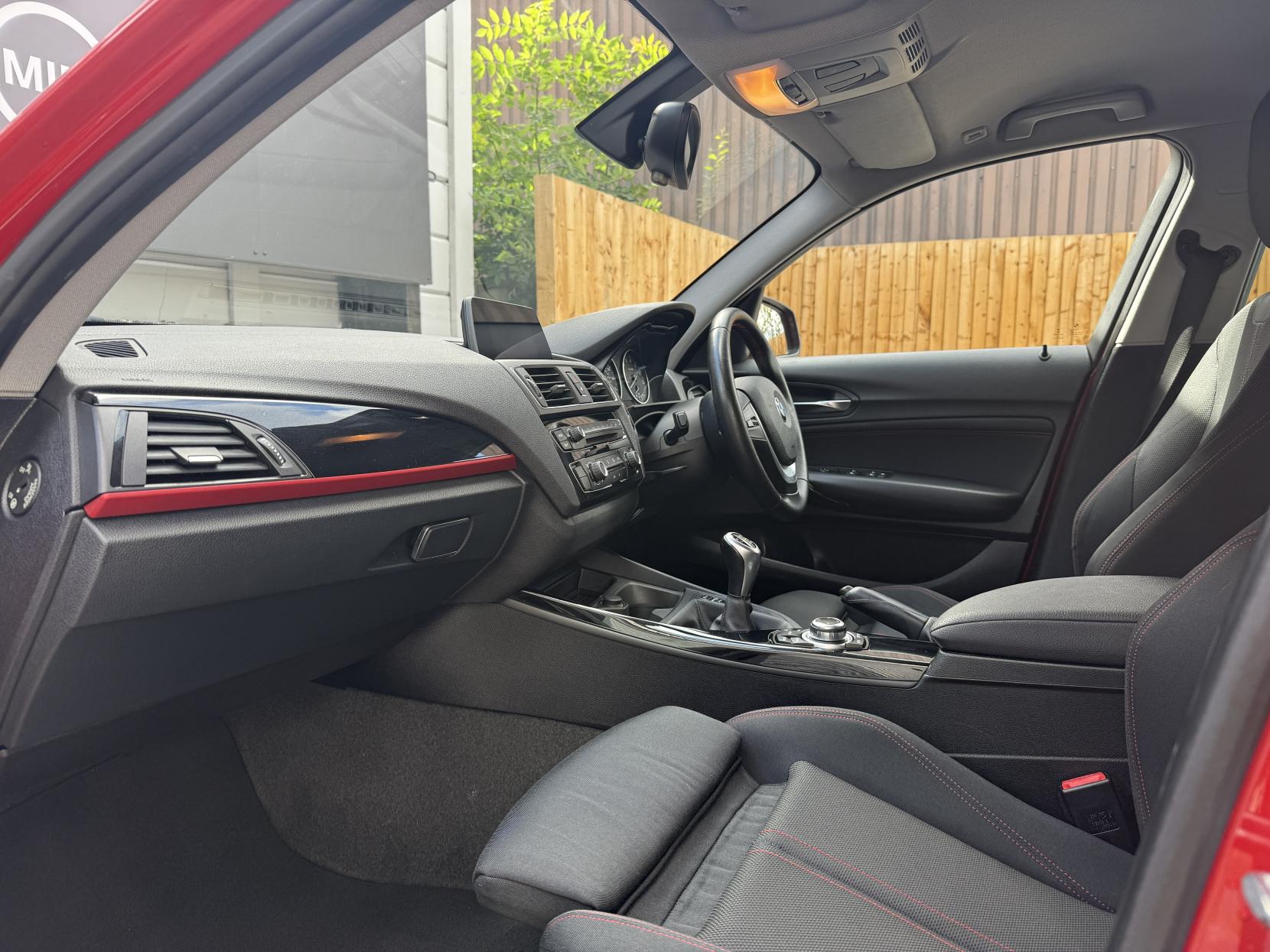 BMW 1 Series 1.5 118i Sport Hatchback 5dr Petrol Manual Euro 6 (s/s) (136 ps)