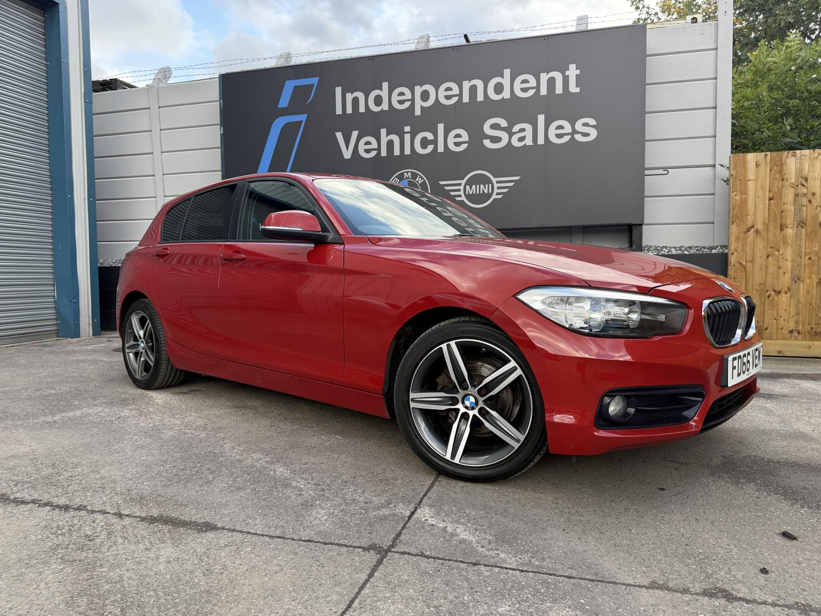 BMW 1 Series 1.5 118i Sport Hatchback 5dr Petrol Manual Euro 6 (s/s) (136 ps)