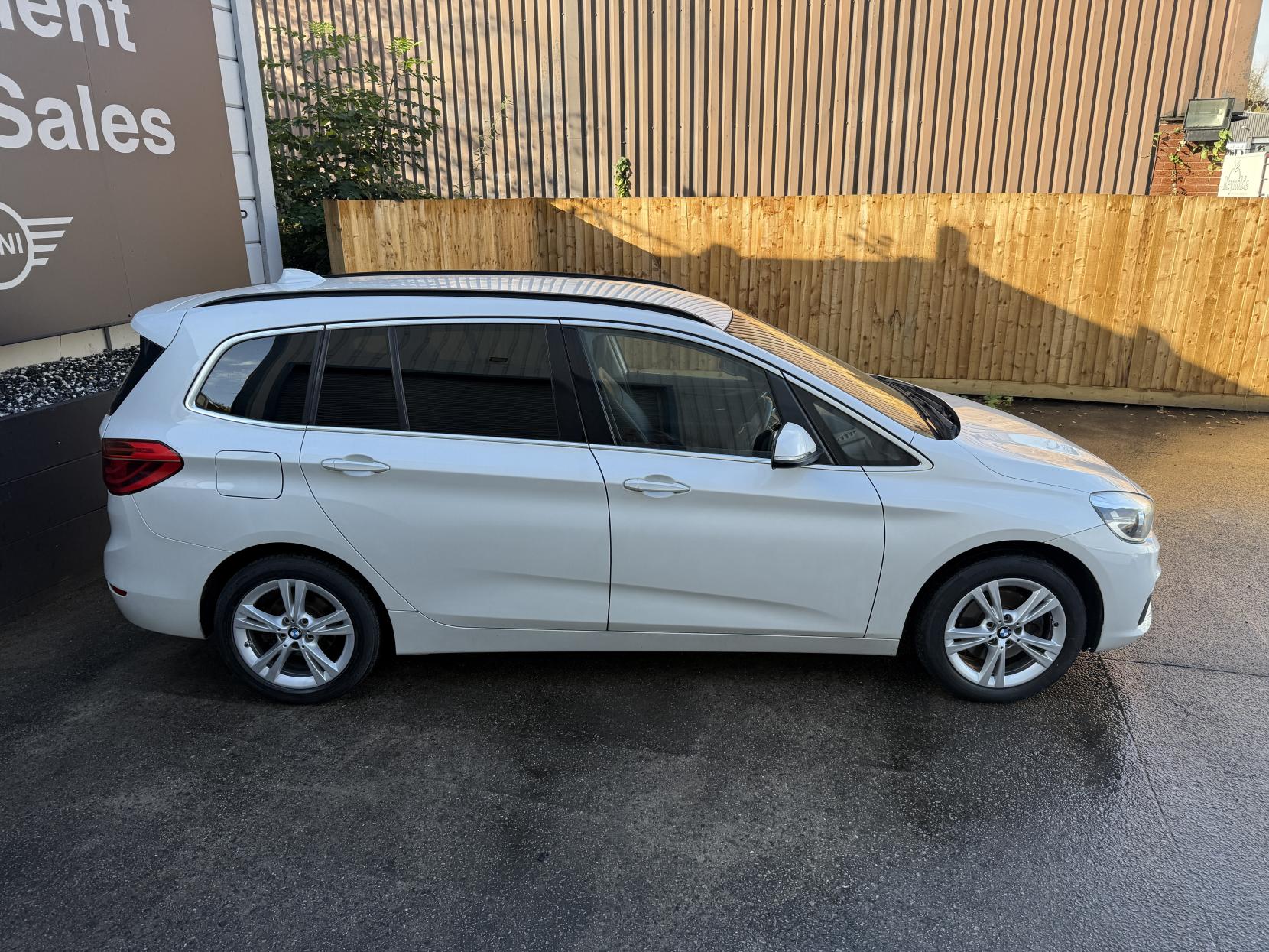 BMW 2 Series Gran Tourer 1.5 218i Luxury MPV 5dr Petrol Auto Euro 6 (s/s) (136 ps)