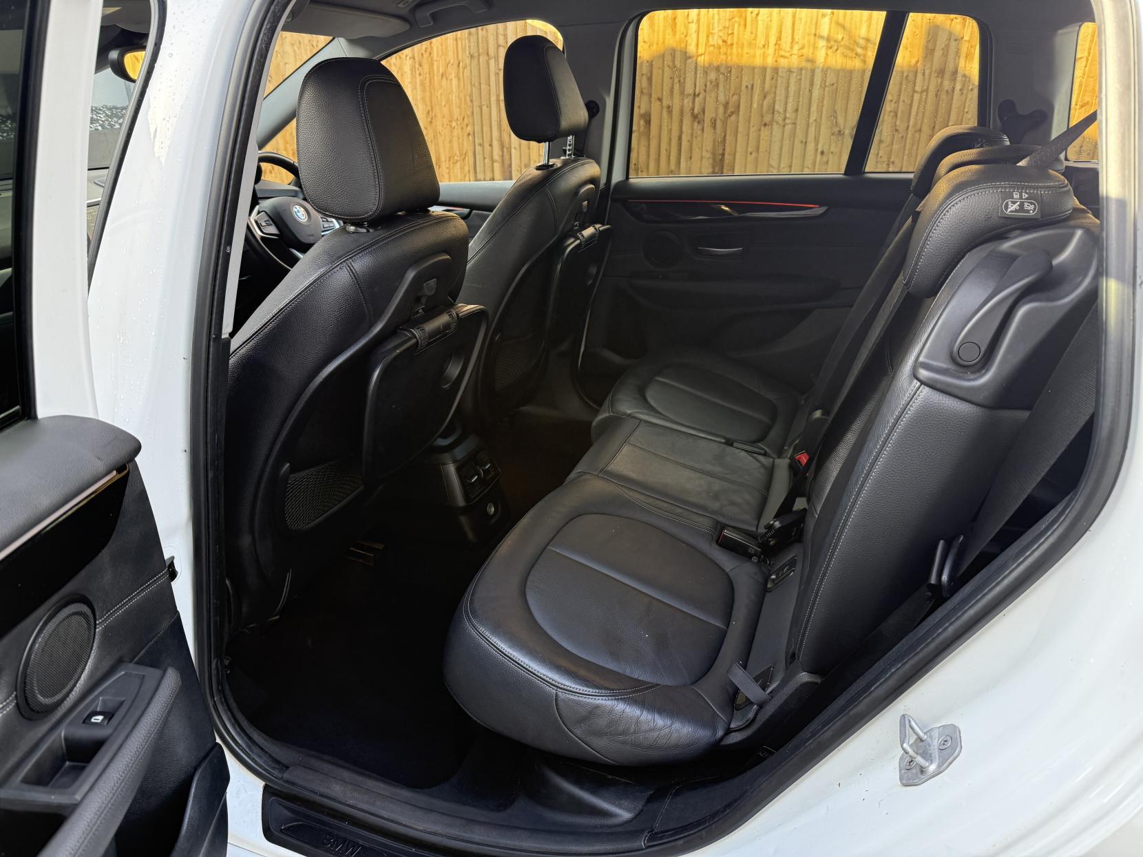 BMW 2 Series Gran Tourer 1.5 218i Luxury MPV 5dr Petrol Auto Euro 6 (s/s) (136 ps)