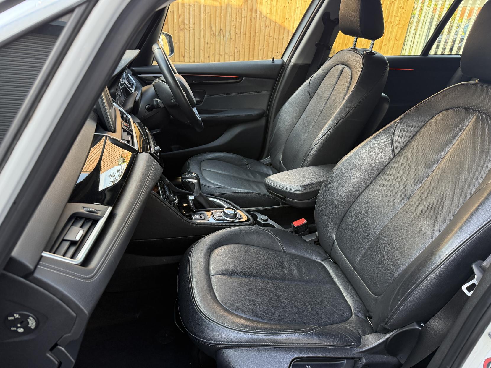 BMW 2 Series Gran Tourer 1.5 218i Luxury MPV 5dr Petrol Auto Euro 6 (s/s) (136 ps)