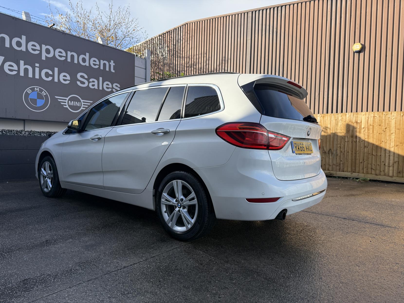 BMW 2 Series Gran Tourer 1.5 218i Luxury MPV 5dr Petrol Auto Euro 6 (s/s) (136 ps)