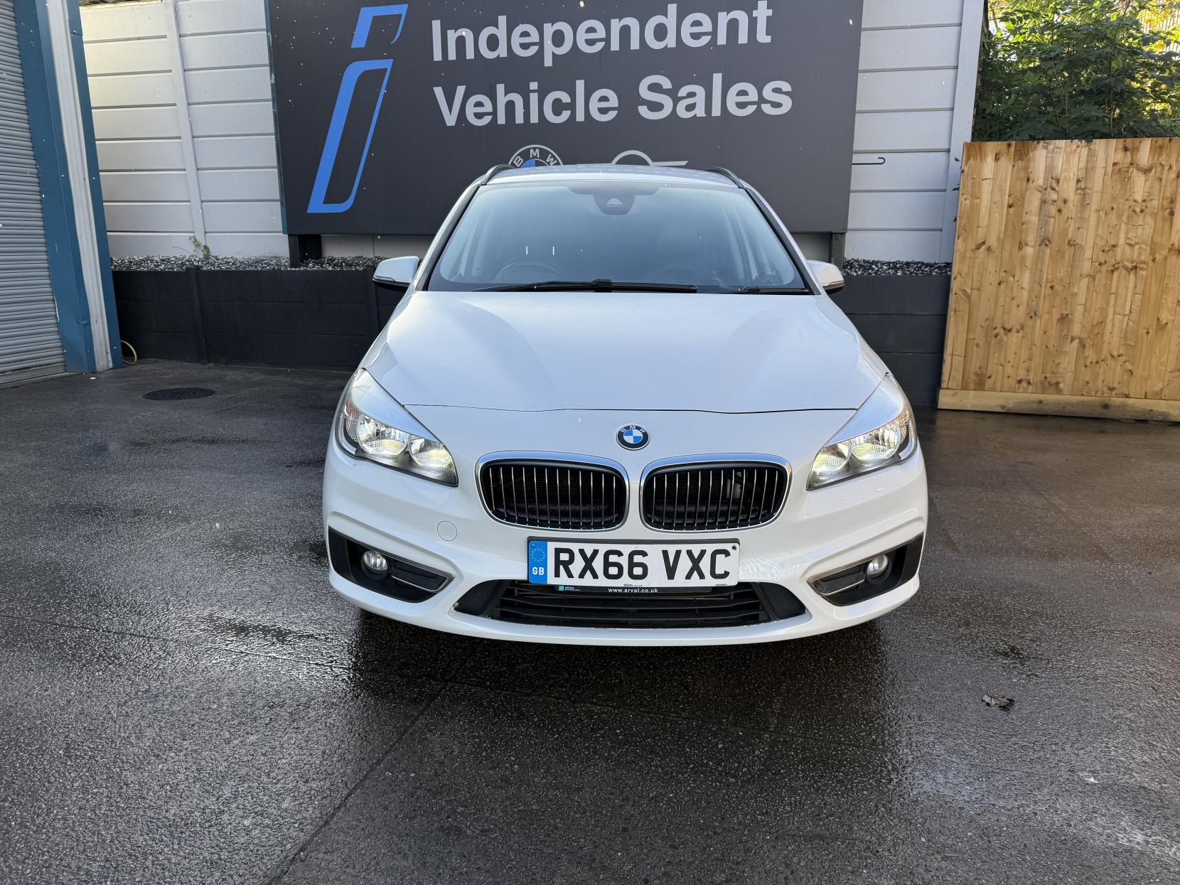 BMW 2 Series Gran Tourer 1.5 218i Luxury MPV 5dr Petrol Auto Euro 6 (s/s) (136 ps)