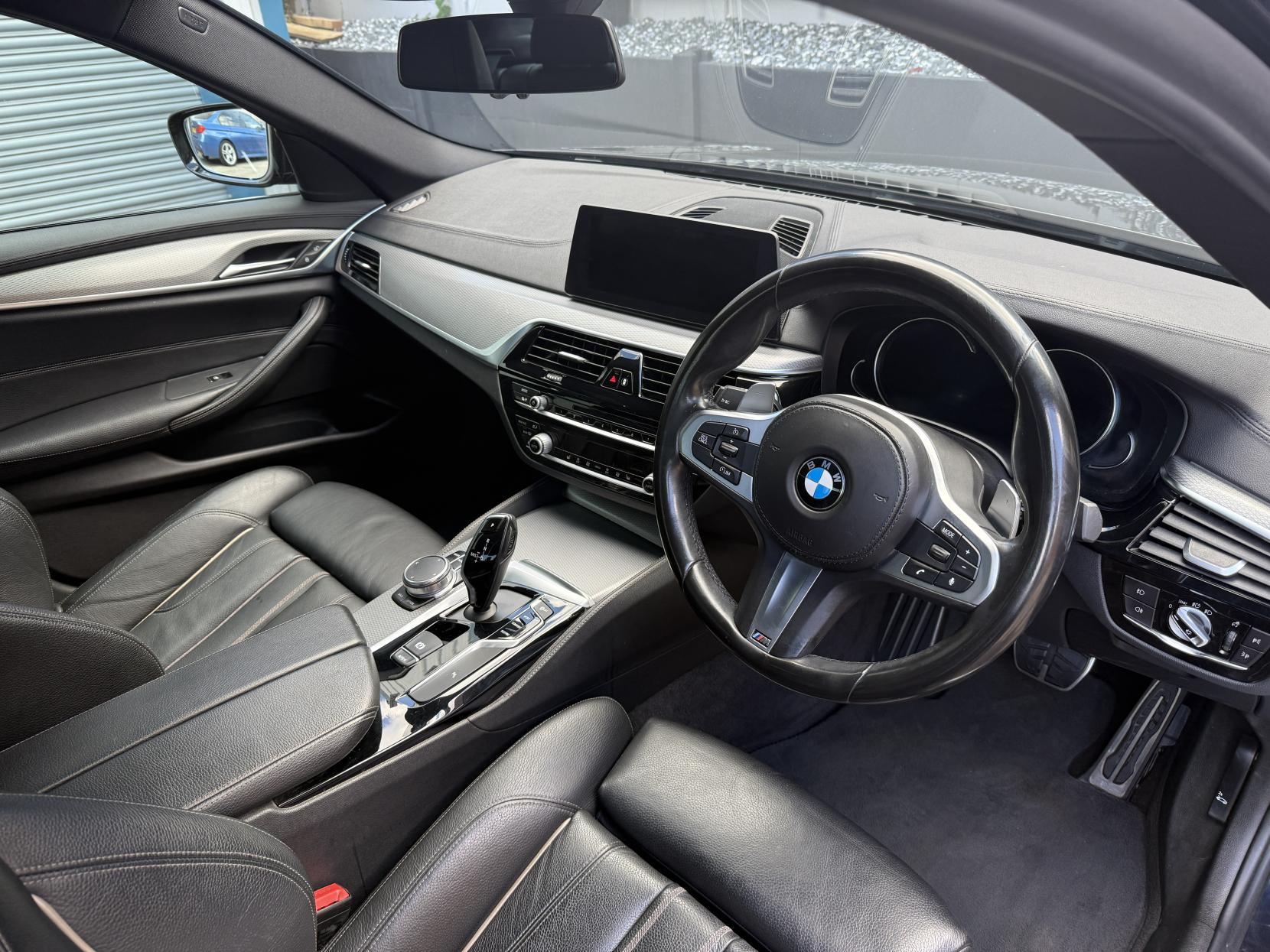 BMW 5 Series 2.0 520d M Sport Saloon 4dr Diesel Auto Euro 6 (s/s) (190 ps)