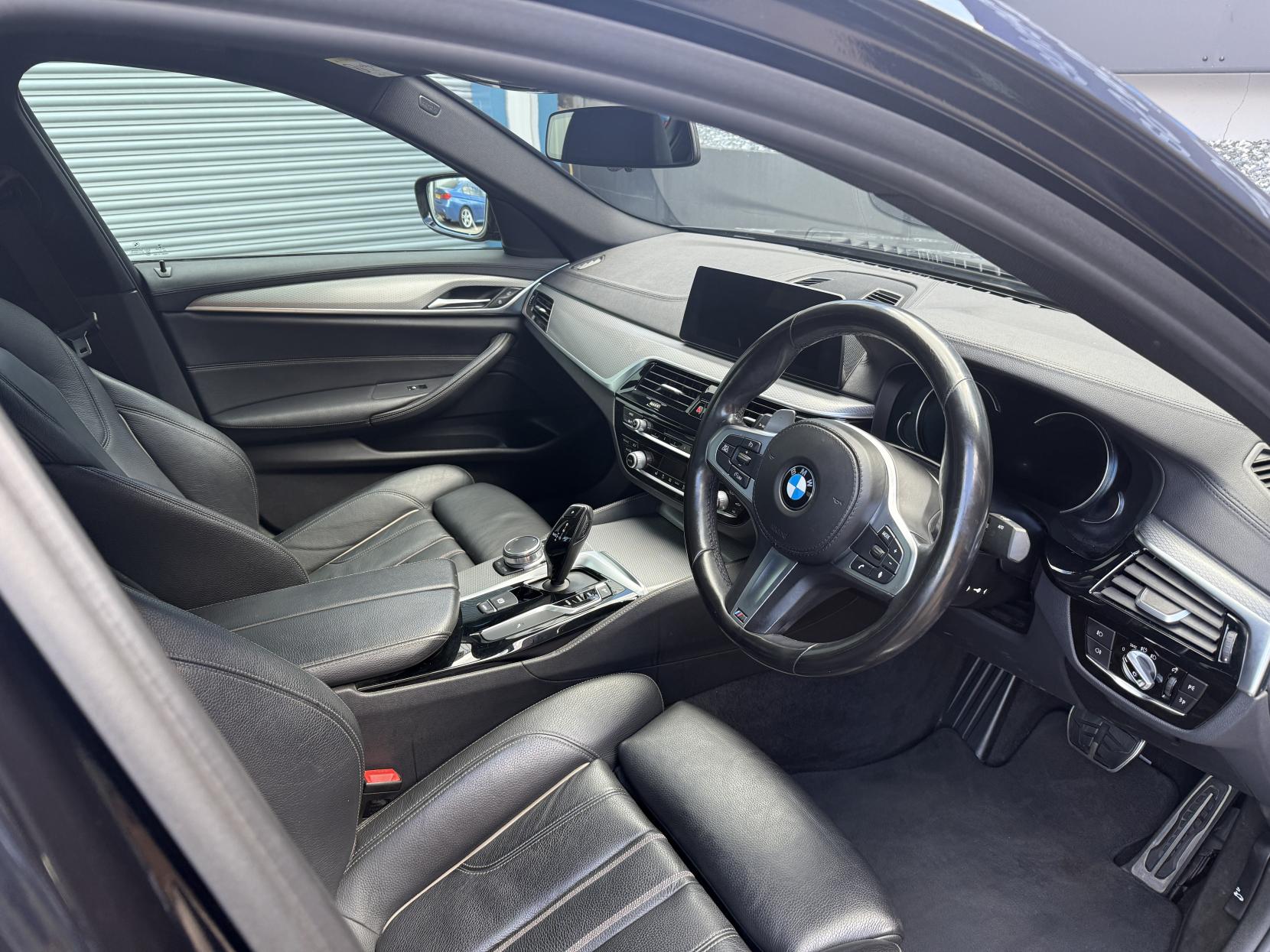 BMW 5 Series 2.0 520d M Sport Saloon 4dr Diesel Auto Euro 6 (s/s) (190 ps)