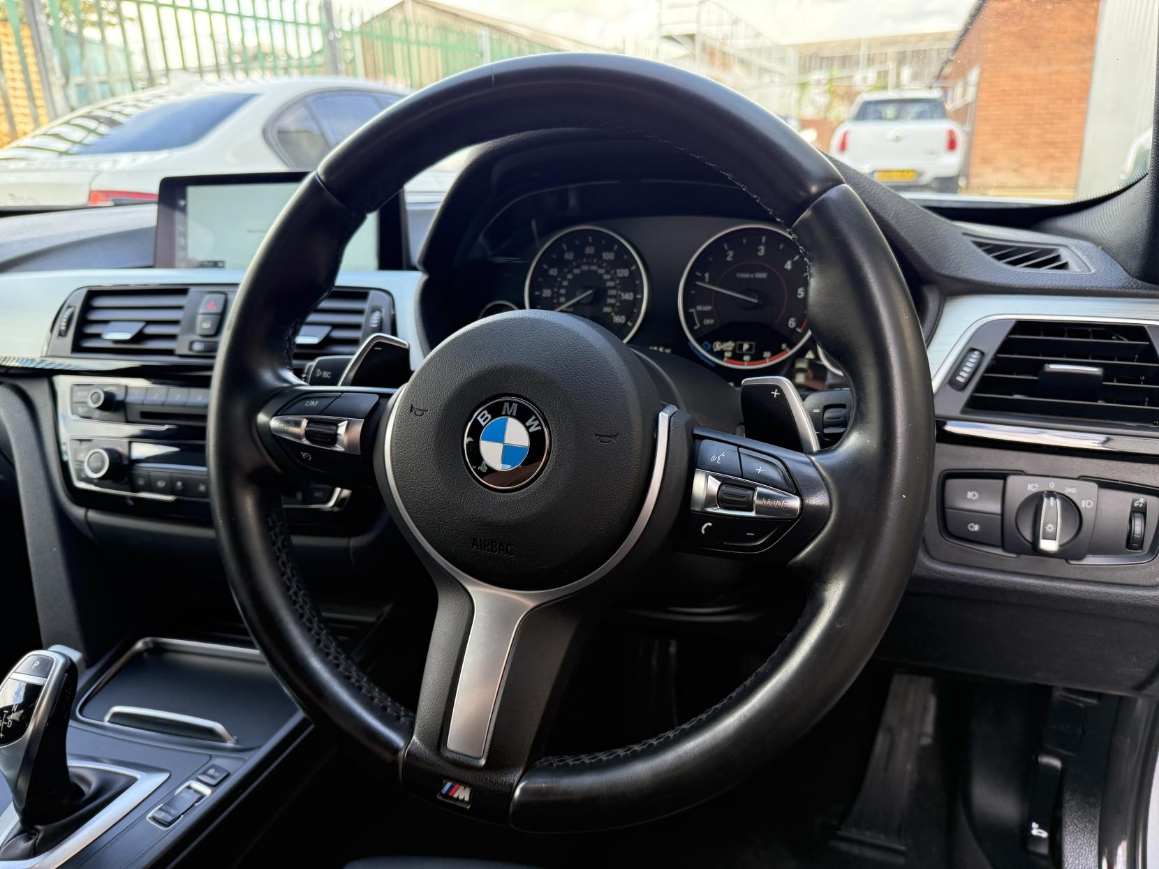 BMW 3 Series 2.0 320d M Sport Saloon 4dr Diesel Auto Euro 6 (s/s) (190 ps)