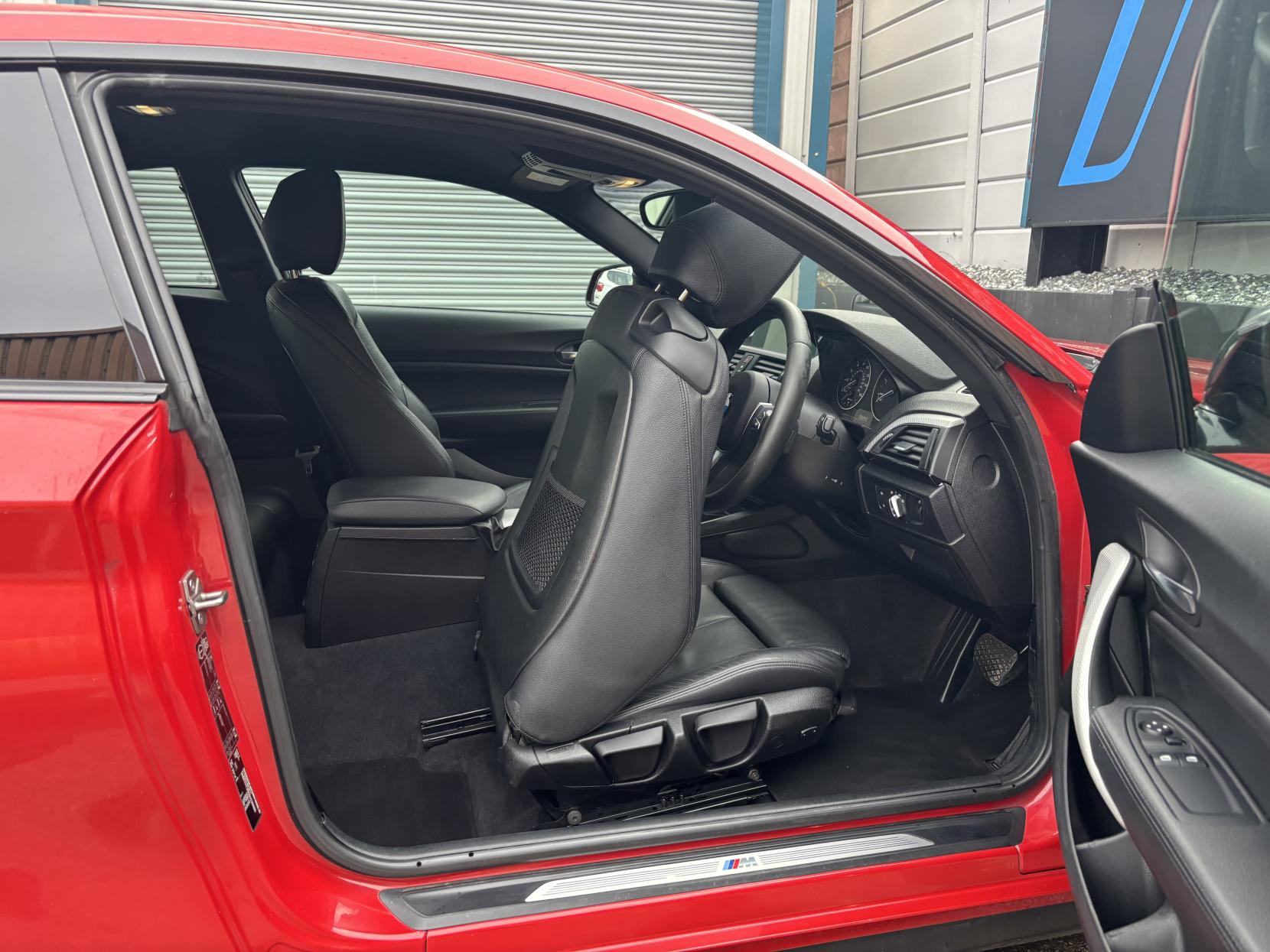 BMW 2 Series 2.0 225d M Sport Coupe 2dr Diesel Auto Euro 6 (s/s) (218 ps)