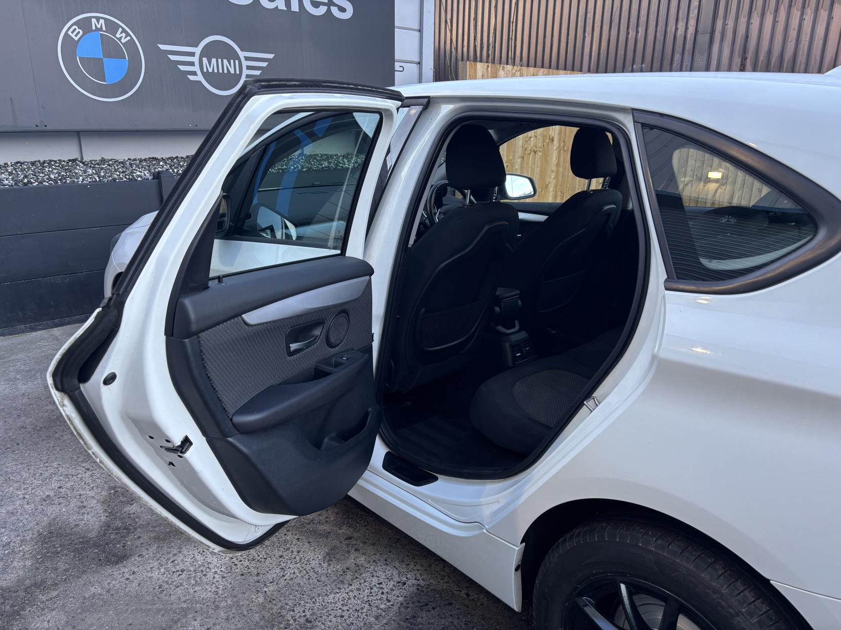 BMW 2 Series Active Tourer 1.5 218i SE MPV 5dr Petrol Manual Euro 6 (s/s) (140 ps)