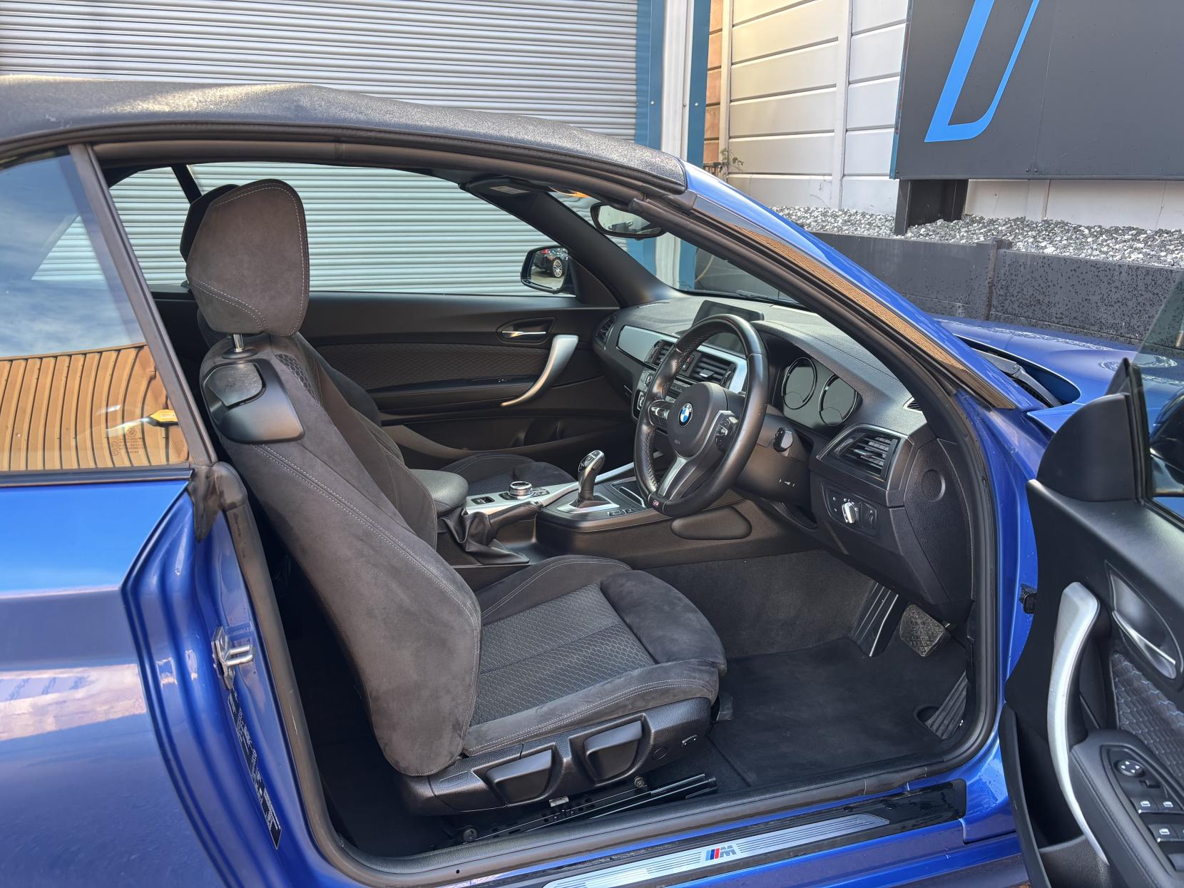 BMW 2 Series 2.0 220i M Sport Convertible 2dr Petrol Auto Euro 6 (s/s) (184 ps)