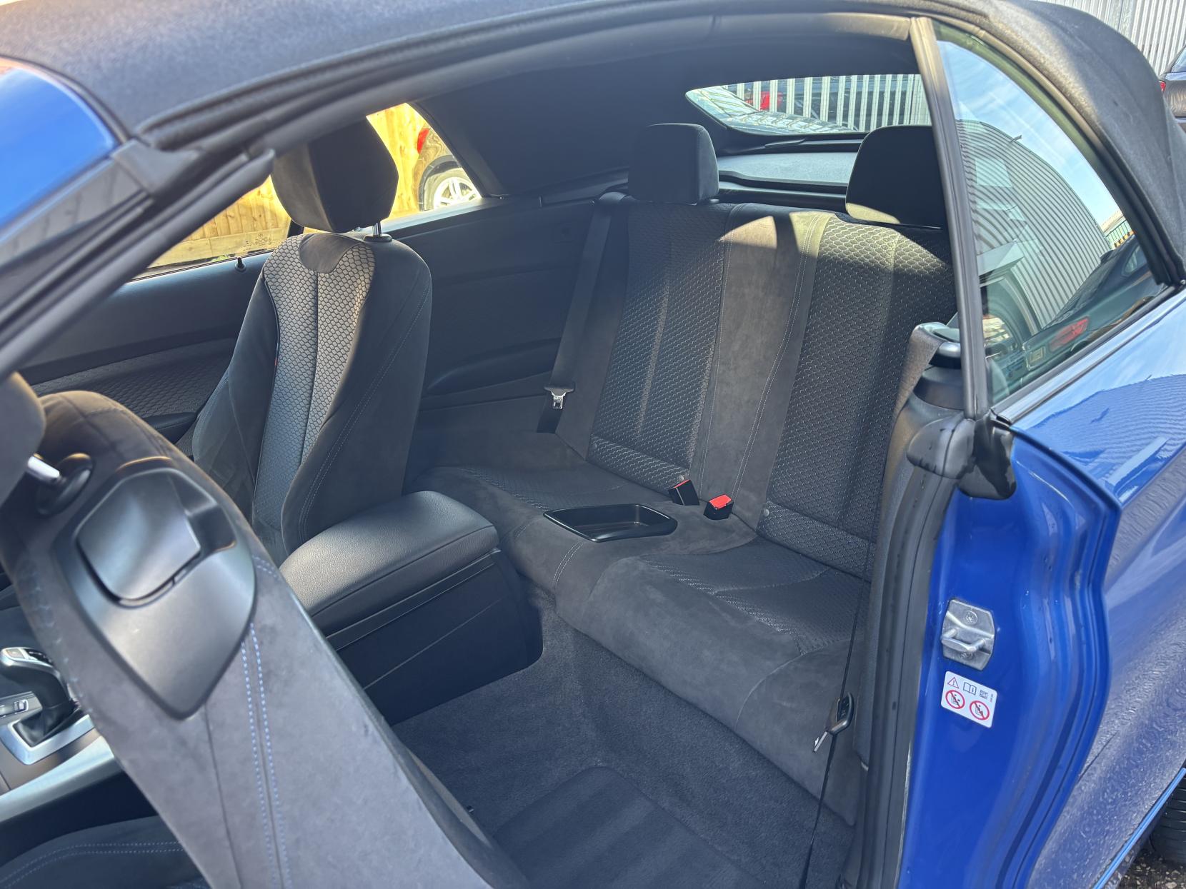 BMW 2 Series 2.0 220i M Sport Convertible 2dr Petrol Auto Euro 6 (s/s) (184 ps)