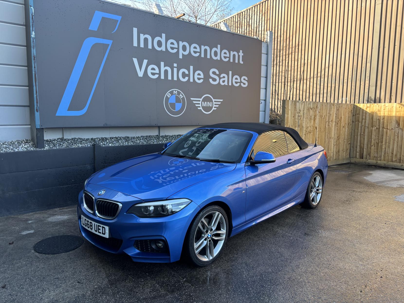 BMW 2 Series 2.0 220i M Sport Convertible 2dr Petrol Auto Euro 6 (s/s) (184 ps)