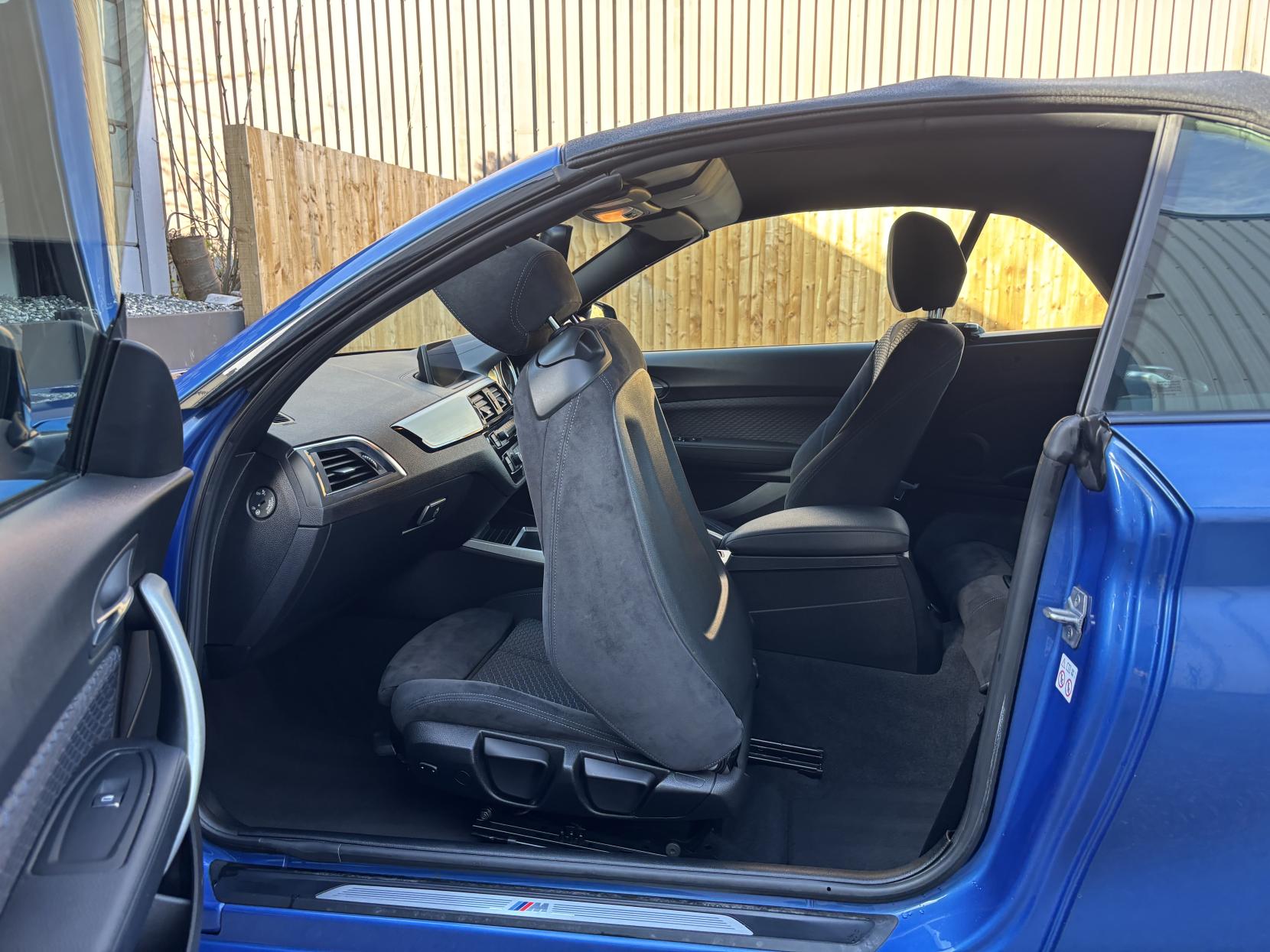 BMW 2 Series 2.0 220i M Sport Convertible 2dr Petrol Auto Euro 6 (s/s) (184 ps)