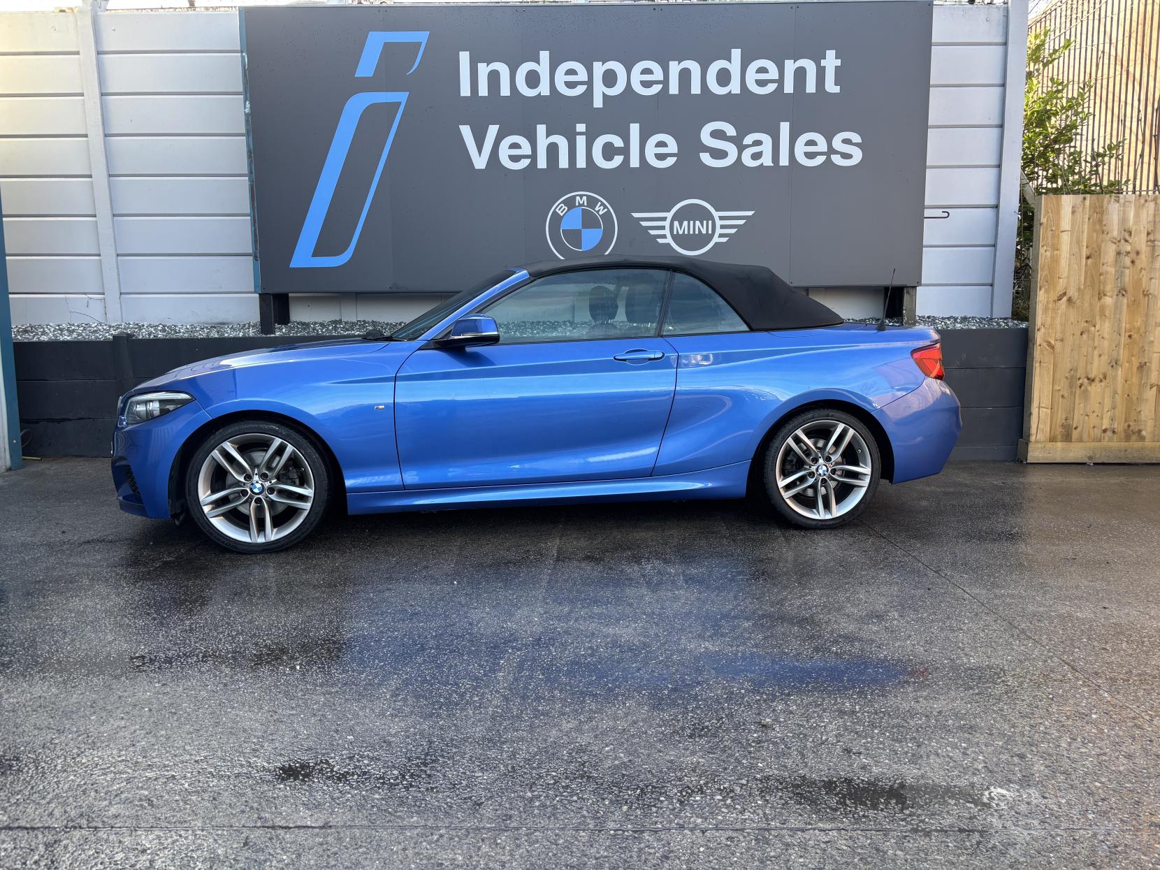 BMW 2 Series 2.0 220i M Sport Convertible 2dr Petrol Auto Euro 6 (s/s) (184 ps)