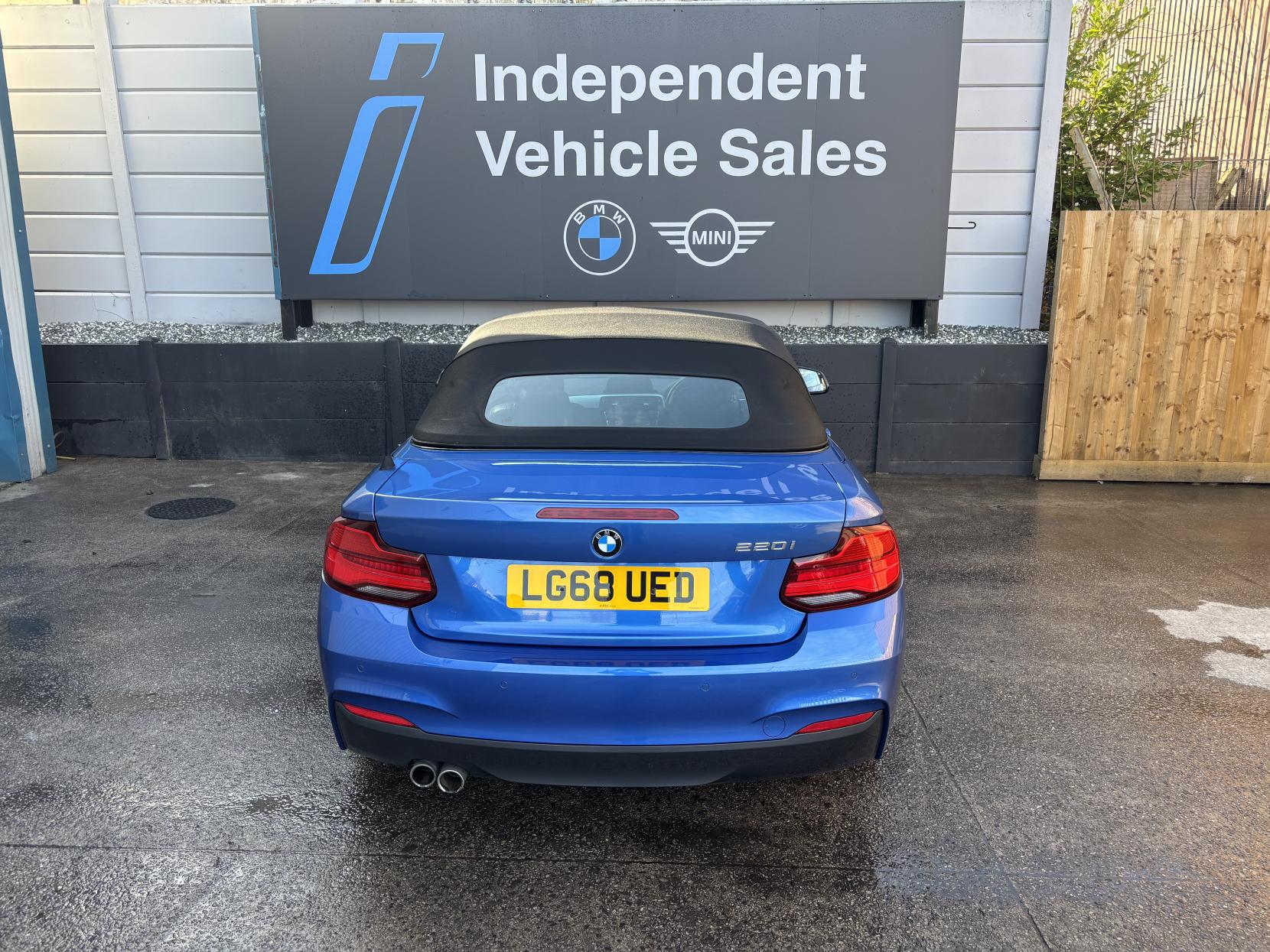 BMW 2 Series 2.0 220i M Sport Convertible 2dr Petrol Auto Euro 6 (s/s) (184 ps)