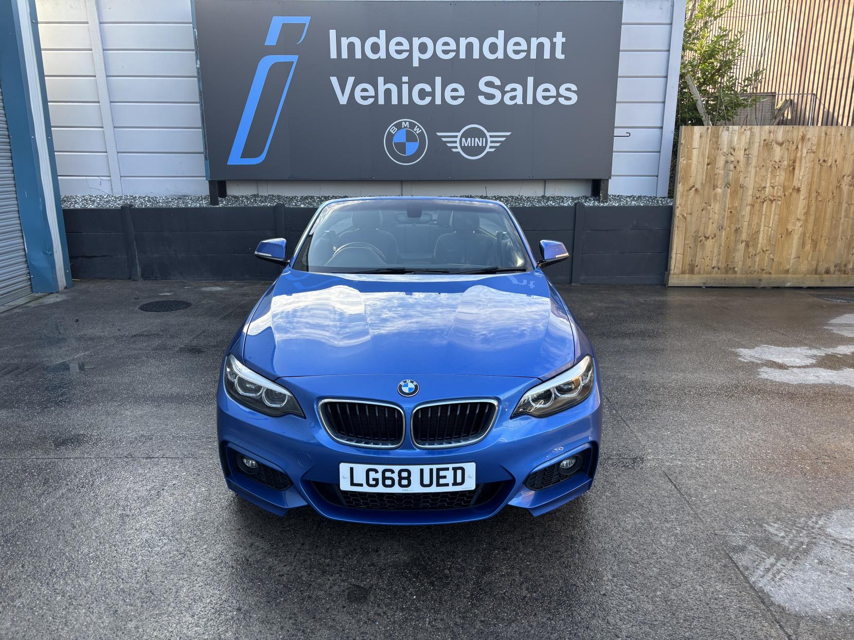 BMW 2 Series 2.0 220i M Sport Convertible 2dr Petrol Auto Euro 6 (s/s) (184 ps)