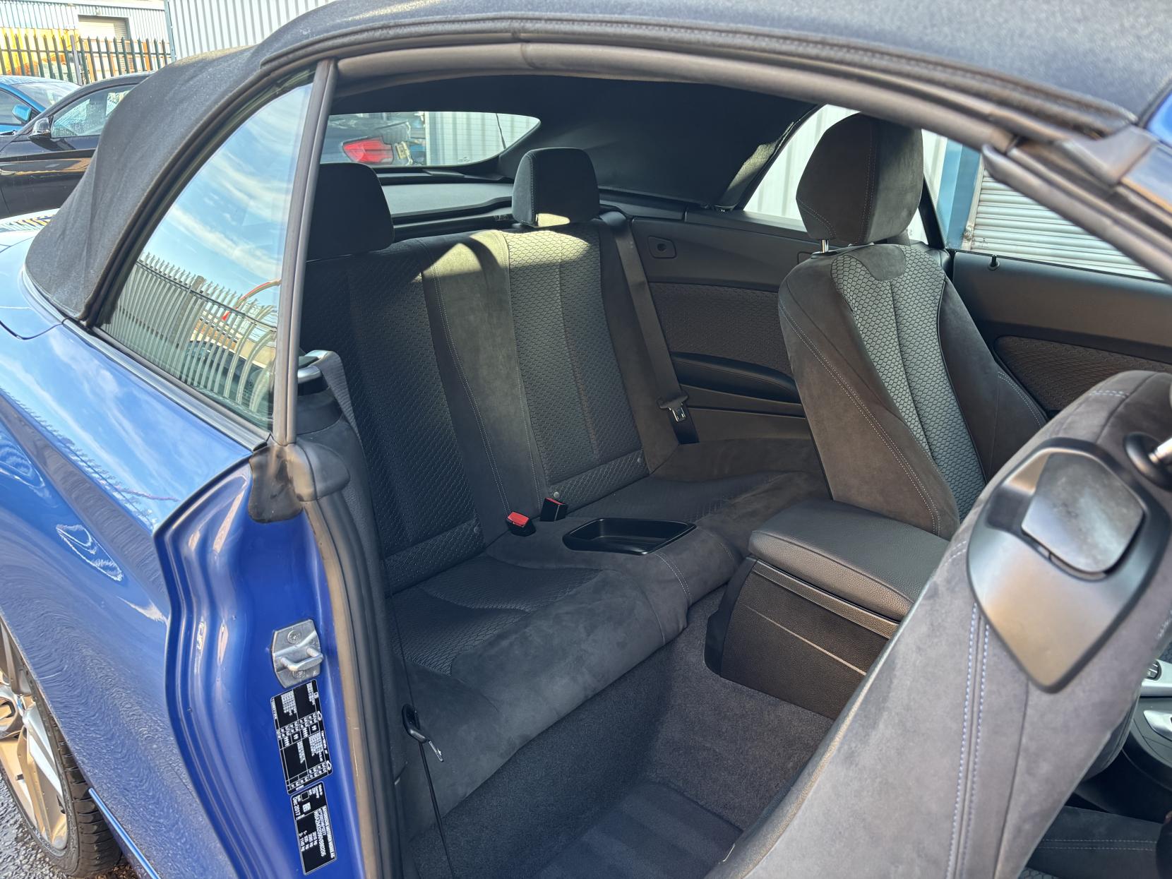 BMW 2 Series 2.0 220i M Sport Convertible 2dr Petrol Auto Euro 6 (s/s) (184 ps)