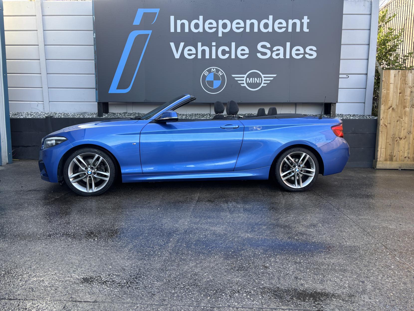 BMW 2 Series 2.0 220i M Sport Convertible 2dr Petrol Auto Euro 6 (s/s) (184 ps)