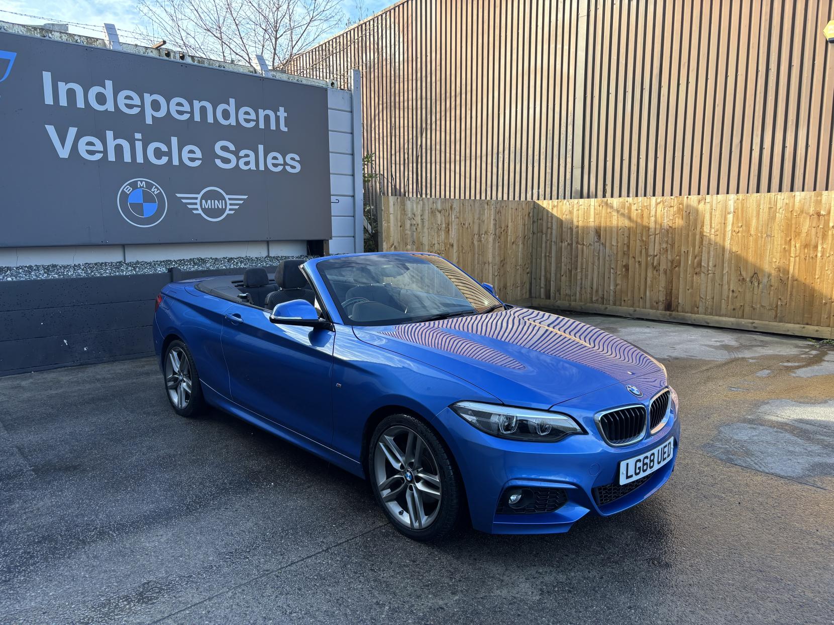 BMW 2 Series 2.0 220i M Sport Convertible 2dr Petrol Auto Euro 6 (s/s) (184 ps)