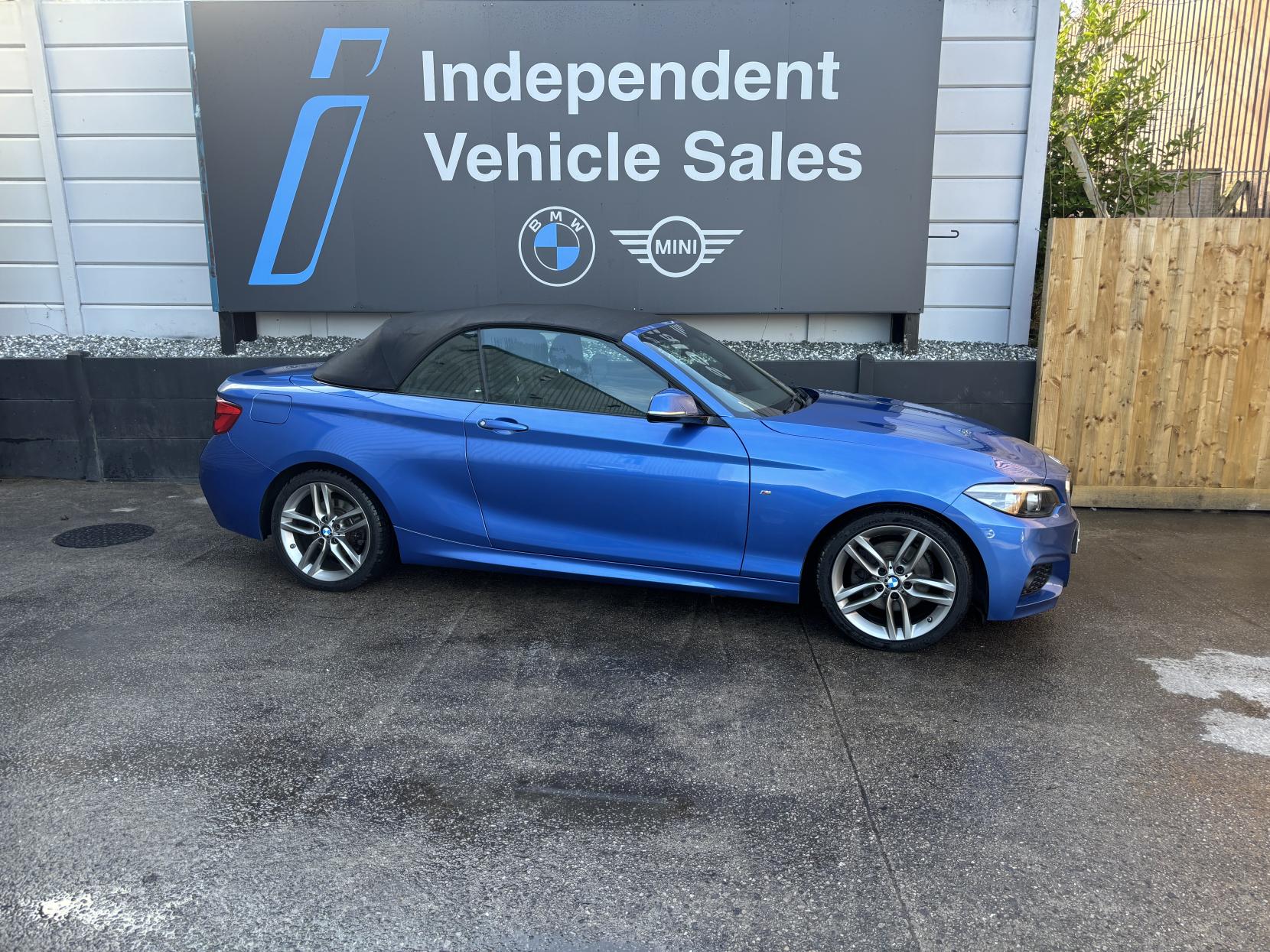 BMW 2 Series 2.0 220i M Sport Convertible 2dr Petrol Auto Euro 6 (s/s) (184 ps)