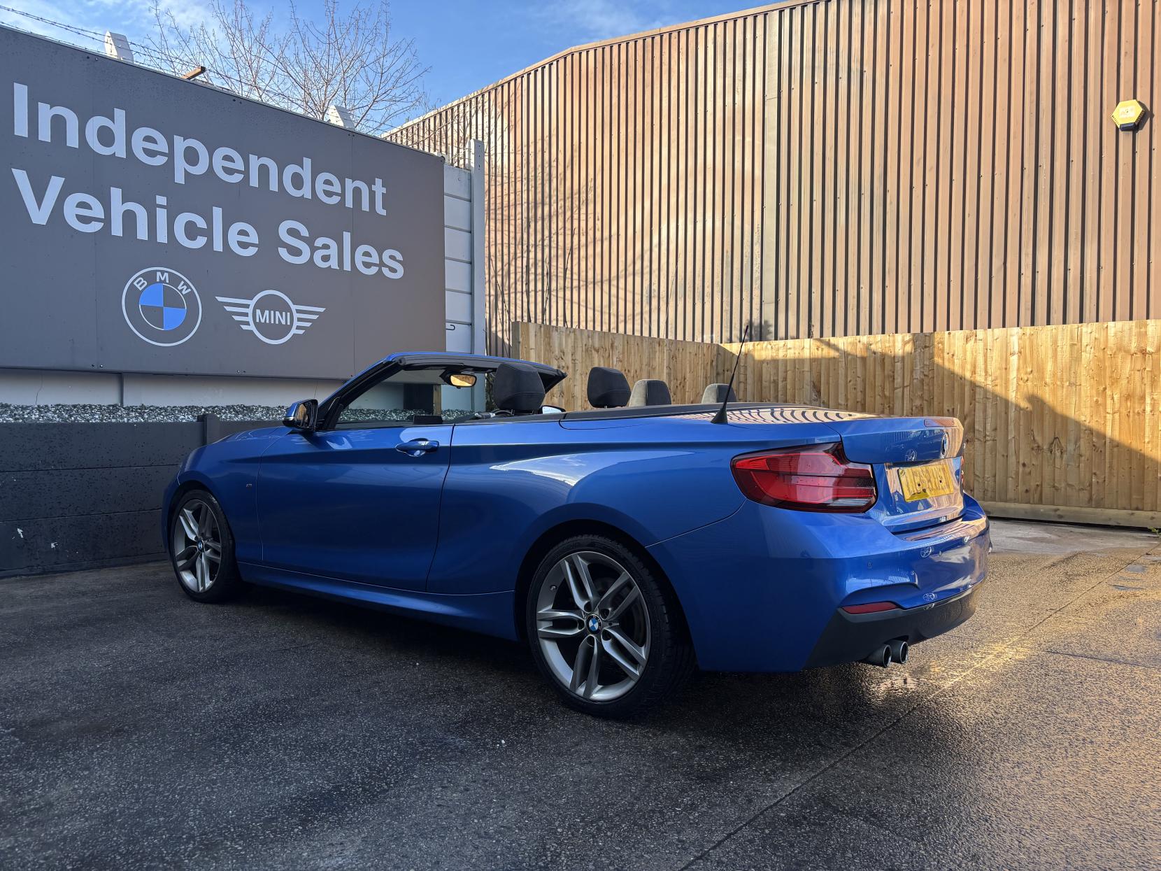 BMW 2 Series 2.0 220i M Sport Convertible 2dr Petrol Auto Euro 6 (s/s) (184 ps)