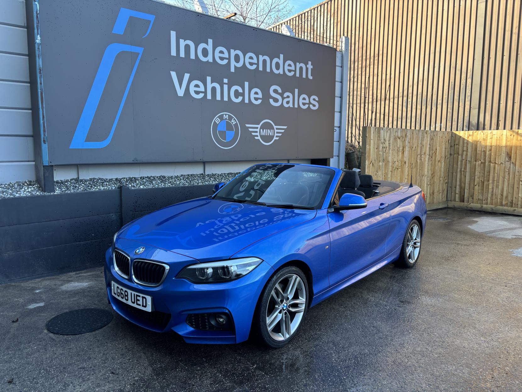 BMW 2 Series 2.0 220i M Sport Convertible 2dr Petrol Auto Euro 6 (s/s) (184 ps)