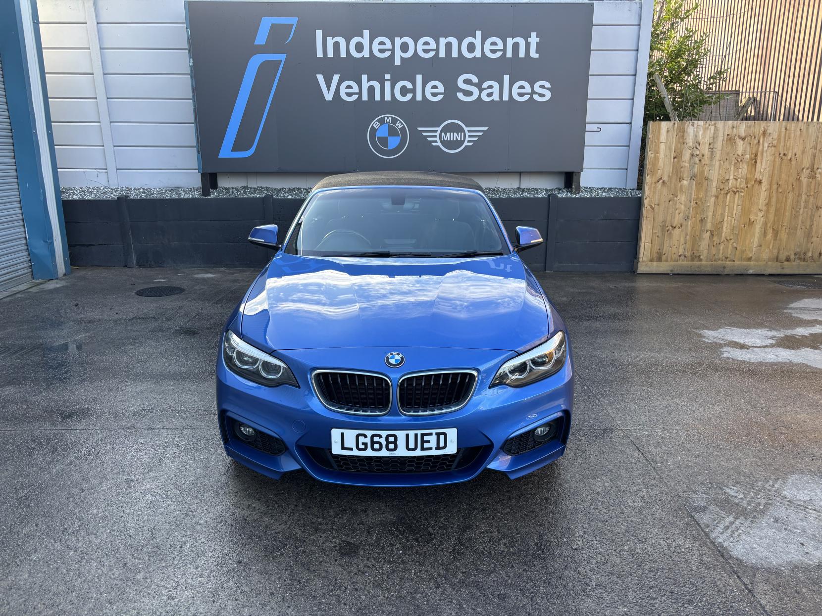 BMW 2 Series 2.0 220i M Sport Convertible 2dr Petrol Auto Euro 6 (s/s) (184 ps)