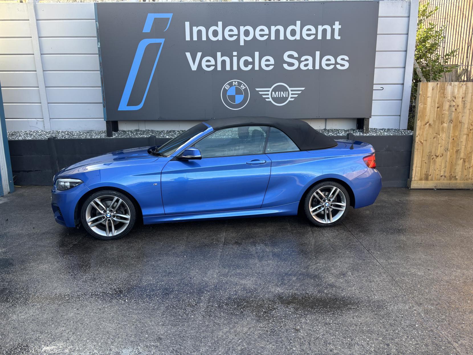 BMW 2 Series 2.0 220i M Sport Convertible 2dr Petrol Auto Euro 6 (s/s) (184 ps)