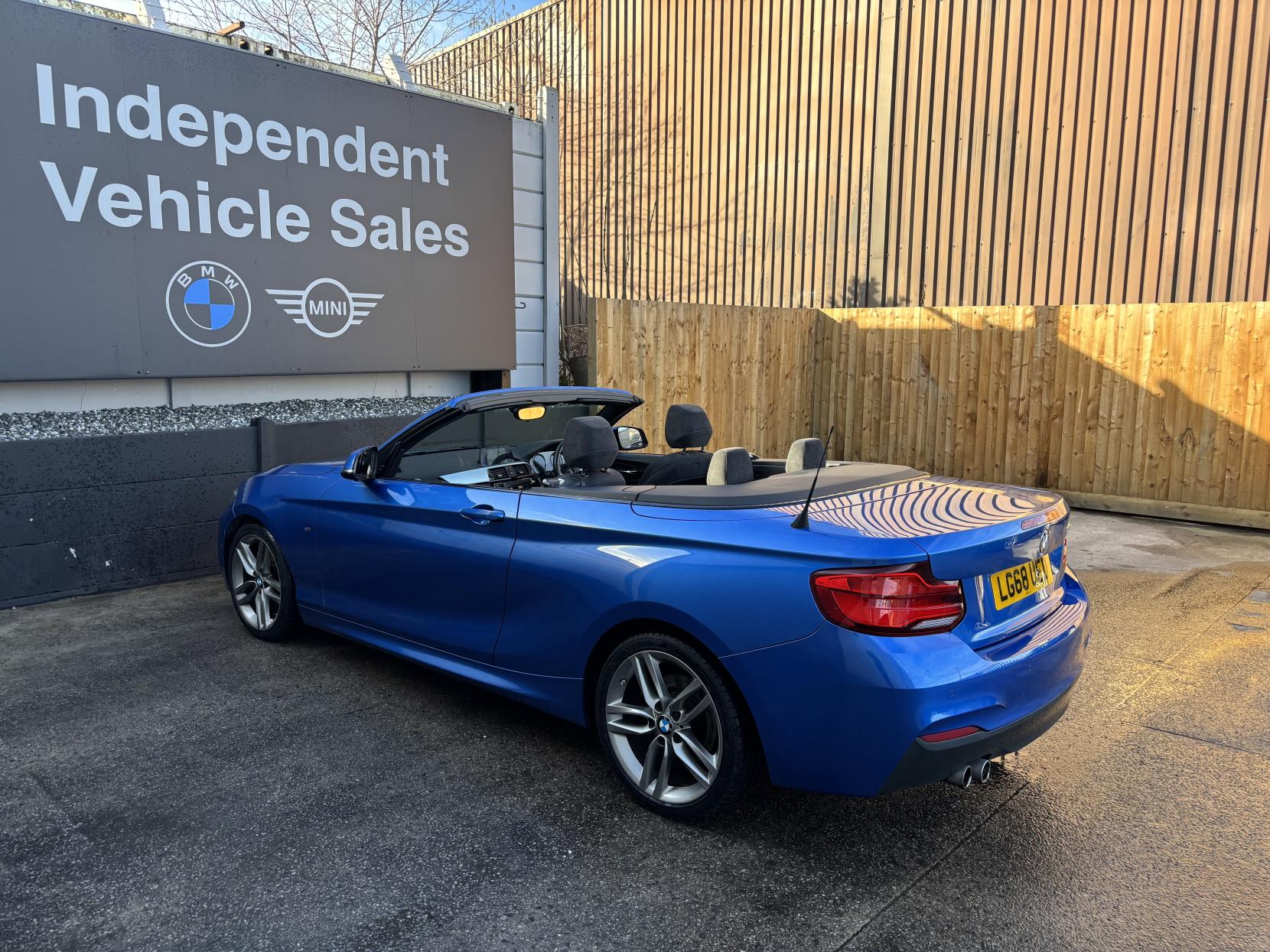 BMW 2 Series 2.0 220i M Sport Convertible 2dr Petrol Auto Euro 6 (s/s) (184 ps)