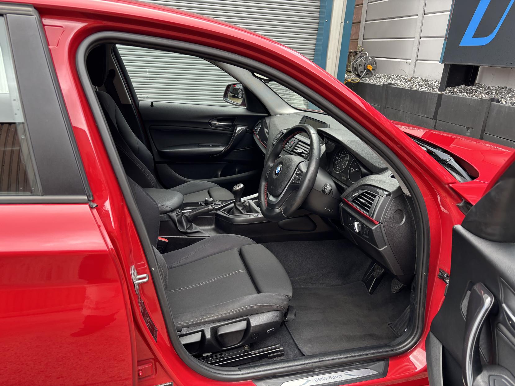 BMW 1 Series 2.0 116d Sport Hatchback 5dr Diesel Manual Euro 5 (s/s) (116 ps)