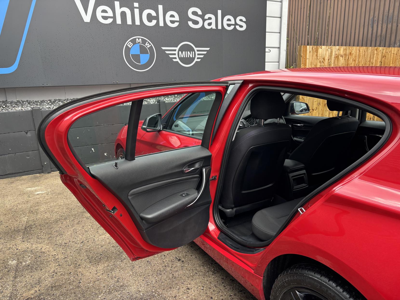 BMW 1 Series 2.0 116d Sport Hatchback 5dr Diesel Manual Euro 5 (s/s) (116 ps)